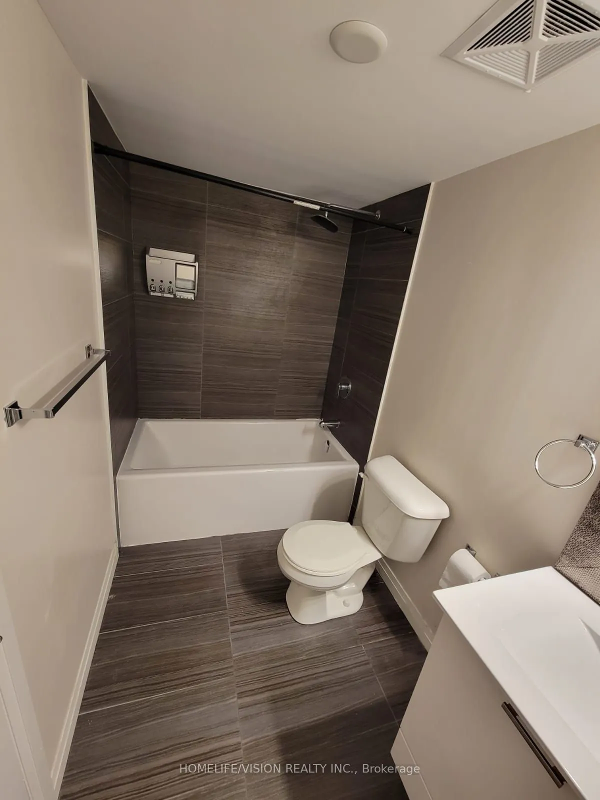 2152 Lawrence Avenue E, #604