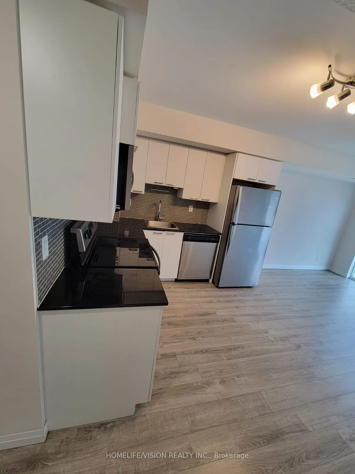 2152 Lawrence Avenue E, #604