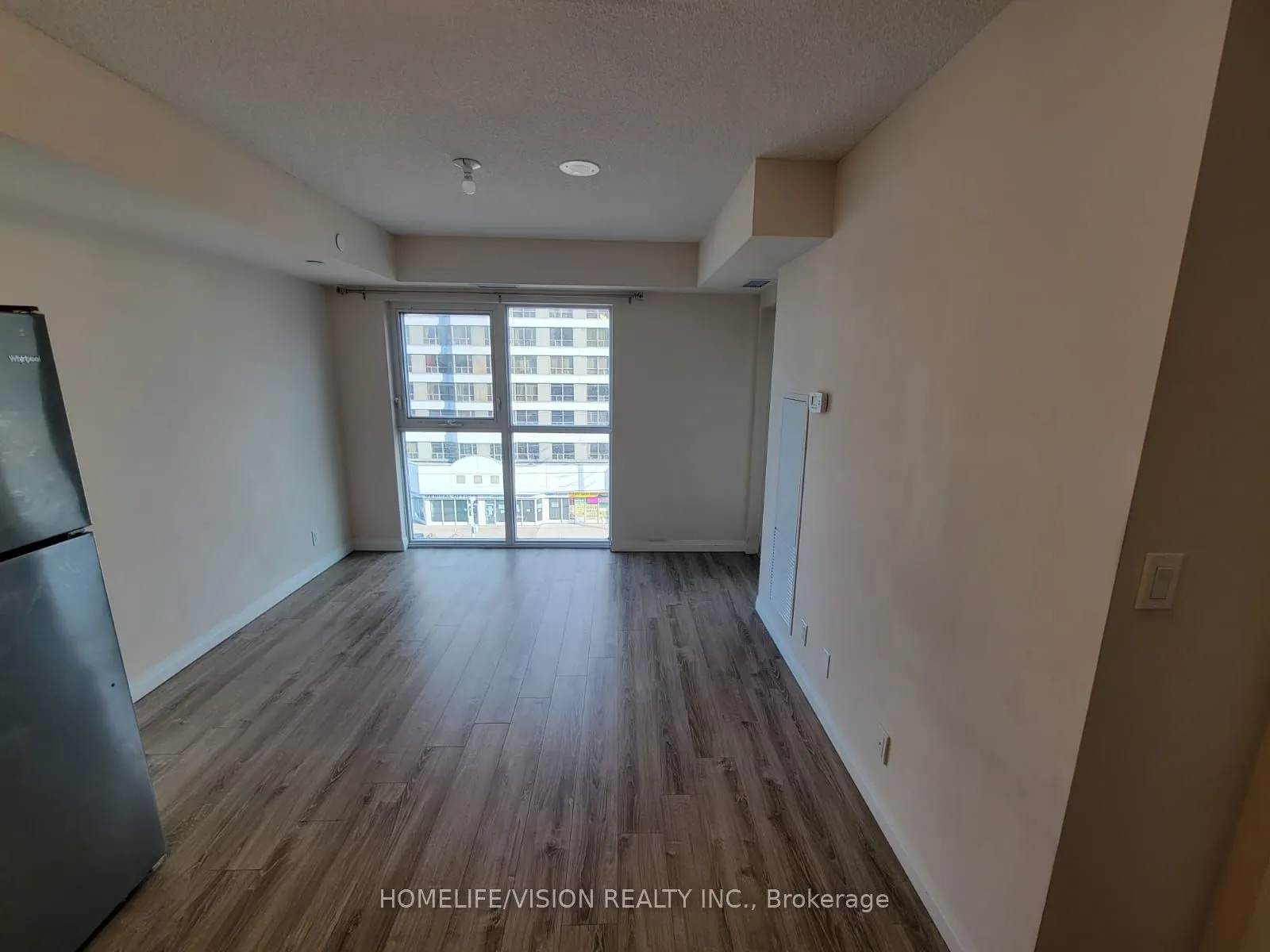 2152 Lawrence Avenue E, #604