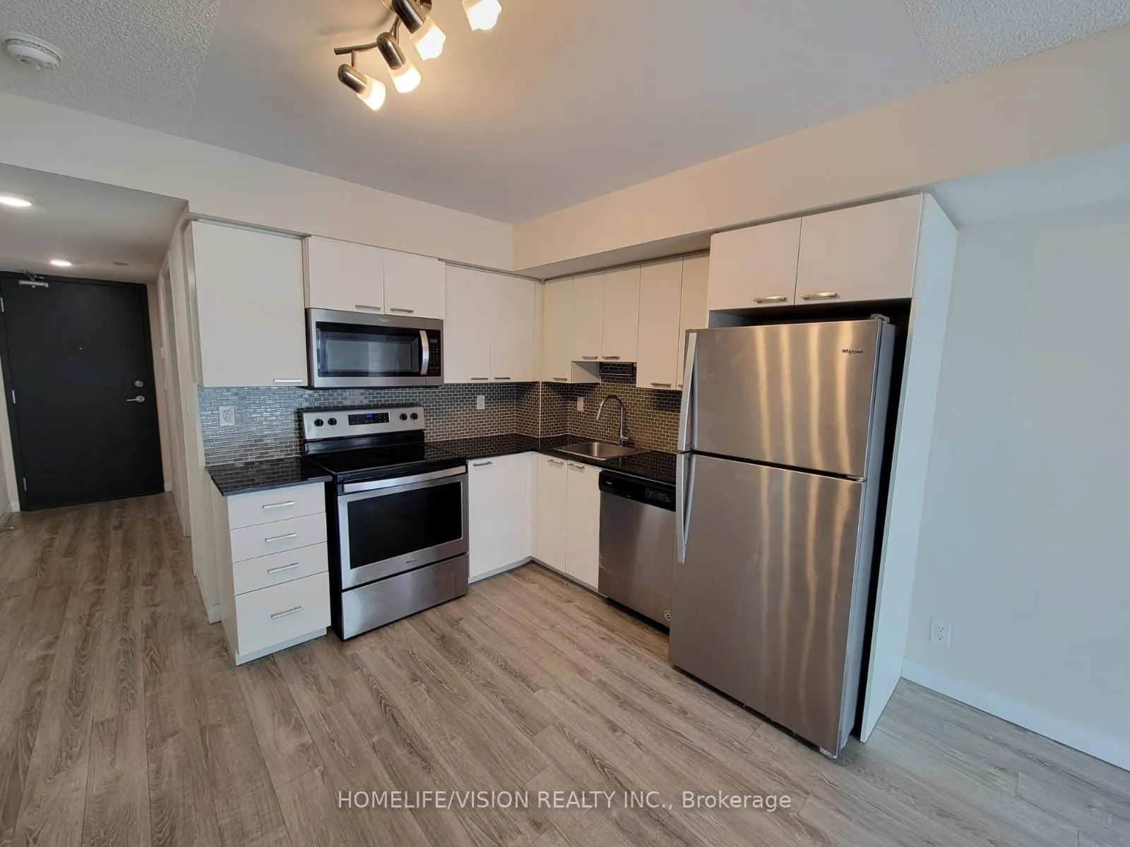 2152 Lawrence Avenue E, #604