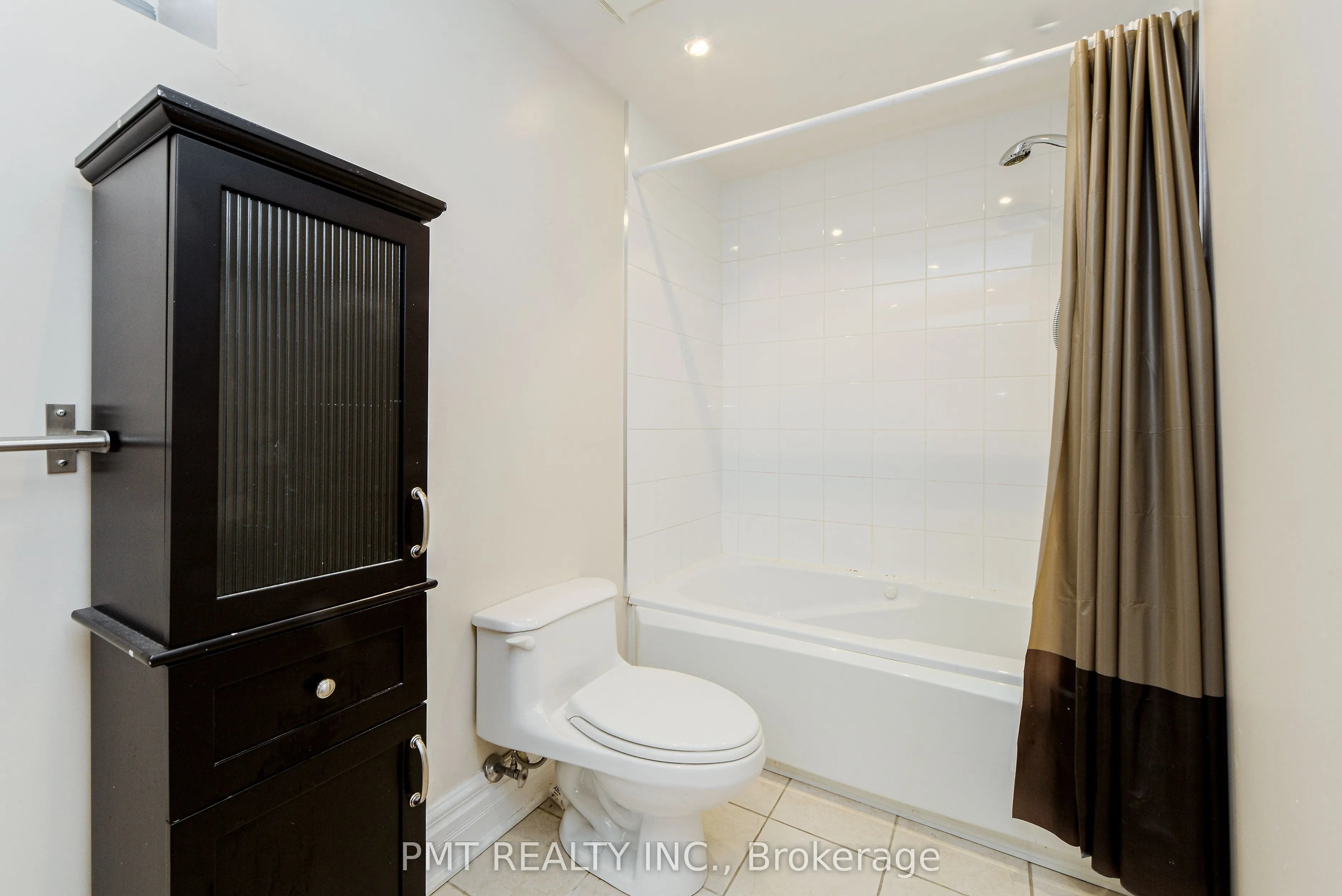 1273 Pape Avenue, #Lower