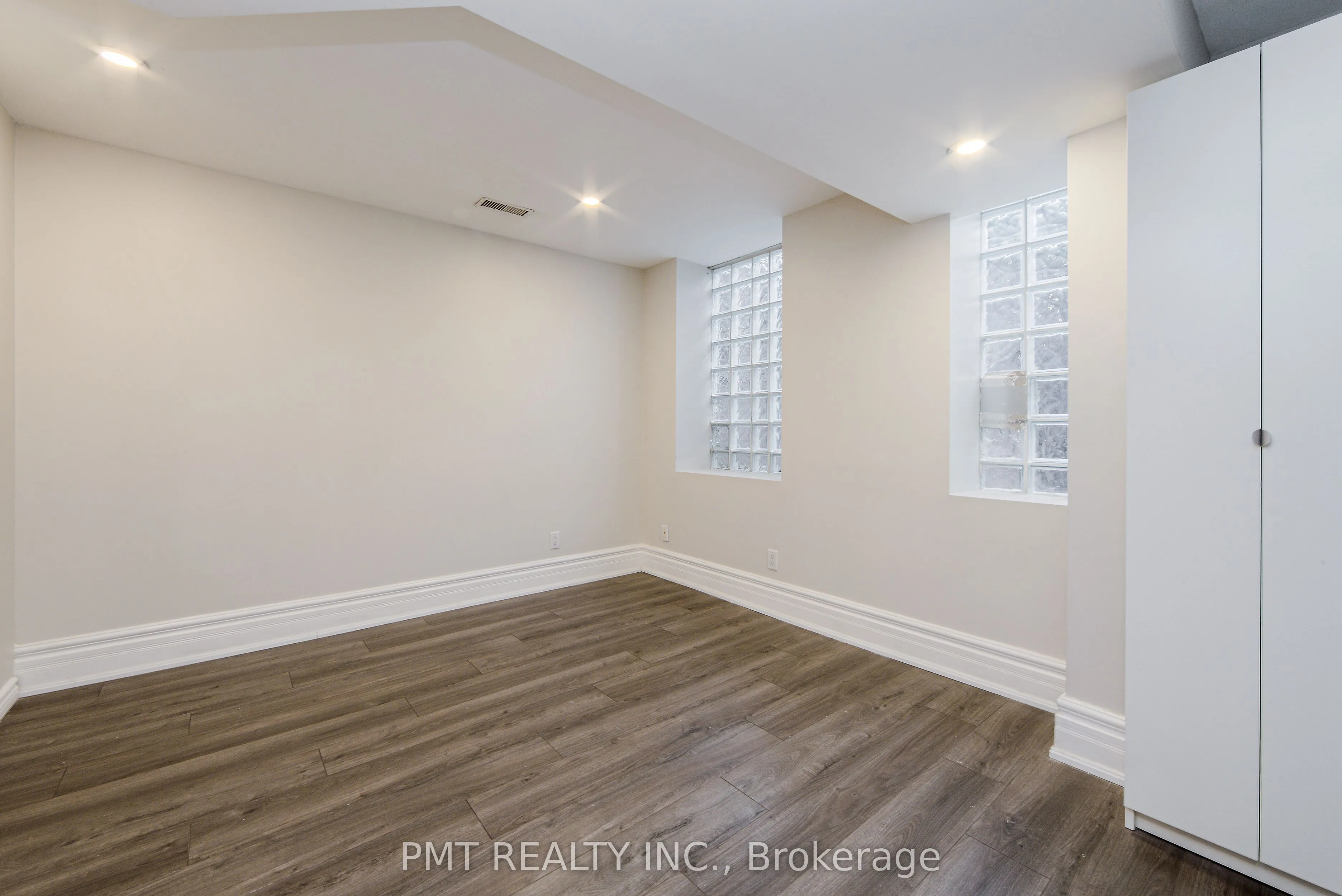 1273 Pape Avenue, #Lower