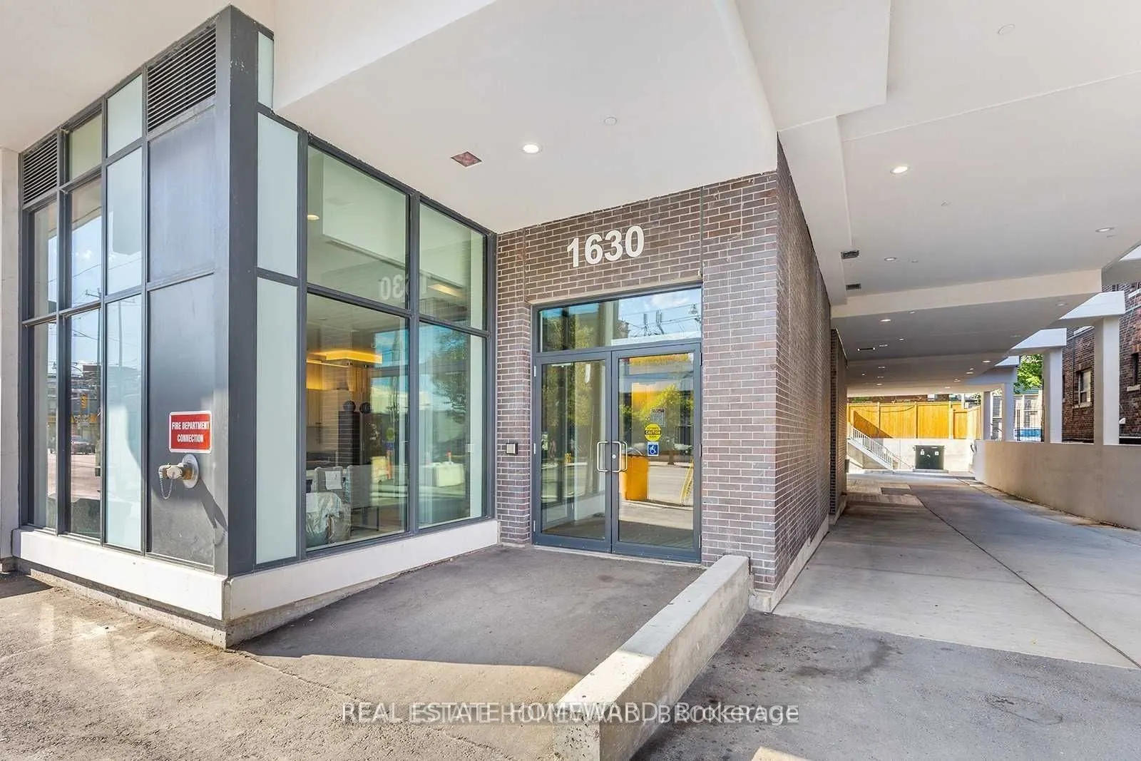 1630 Queen Street, #213