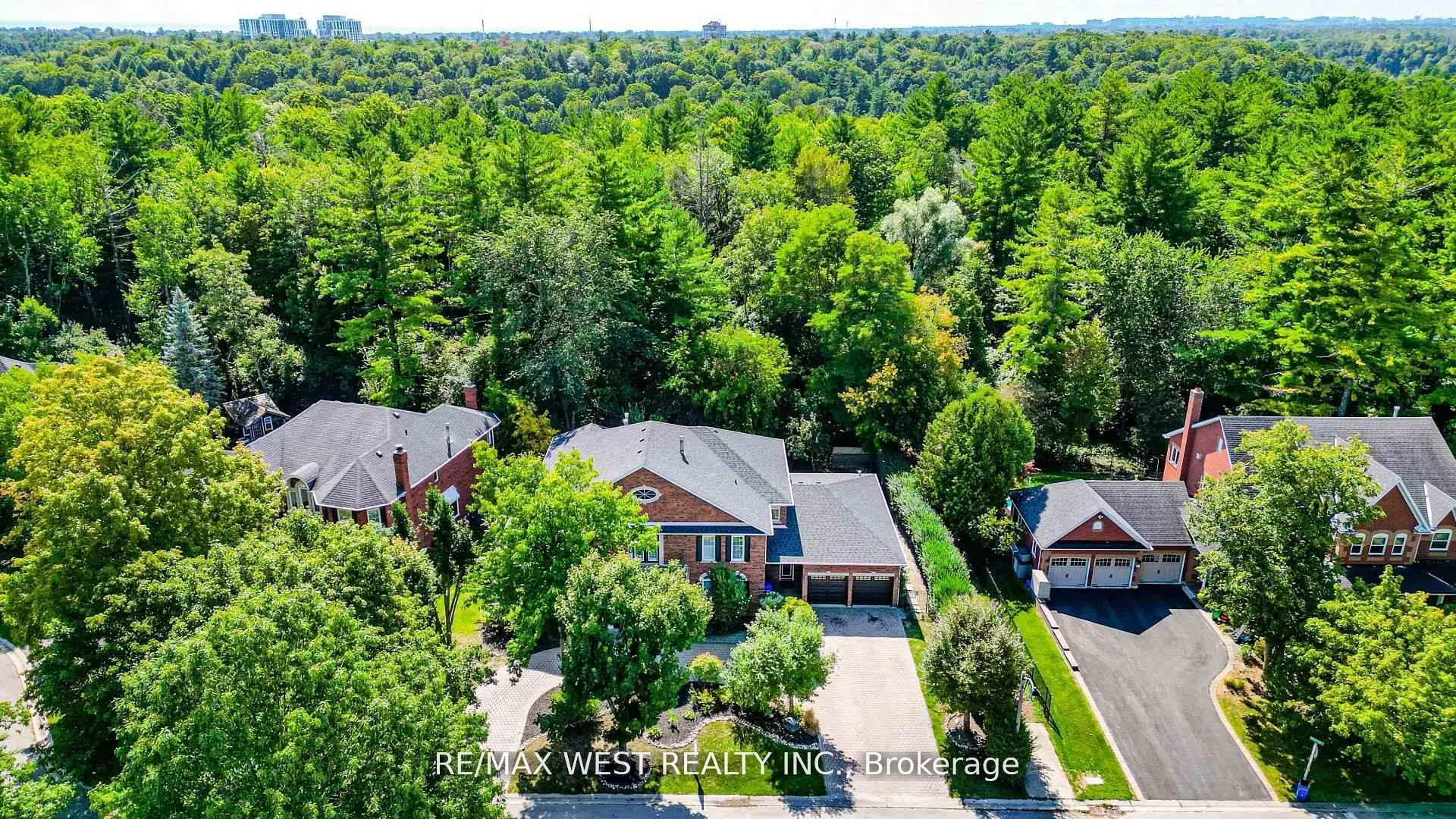 81 Woodview Drive