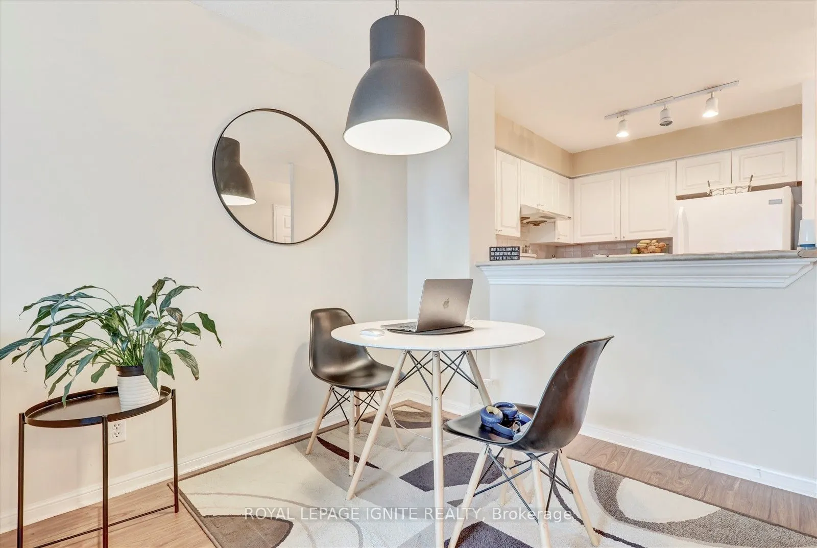 11 Lee Centre Drive, #615