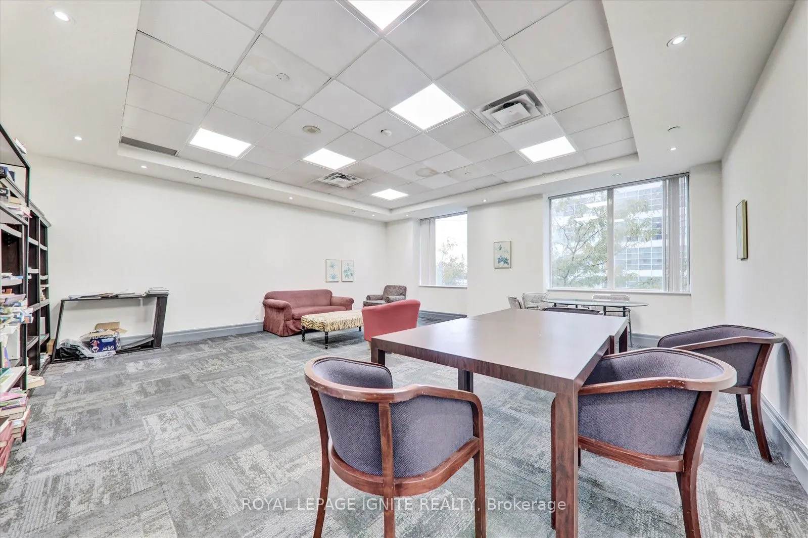 11 Lee Centre Drive, #615
