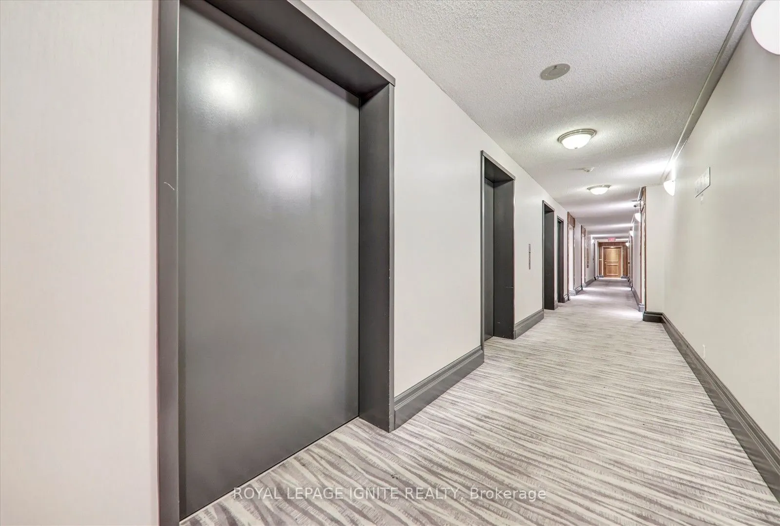 11 Lee Centre Drive, #615