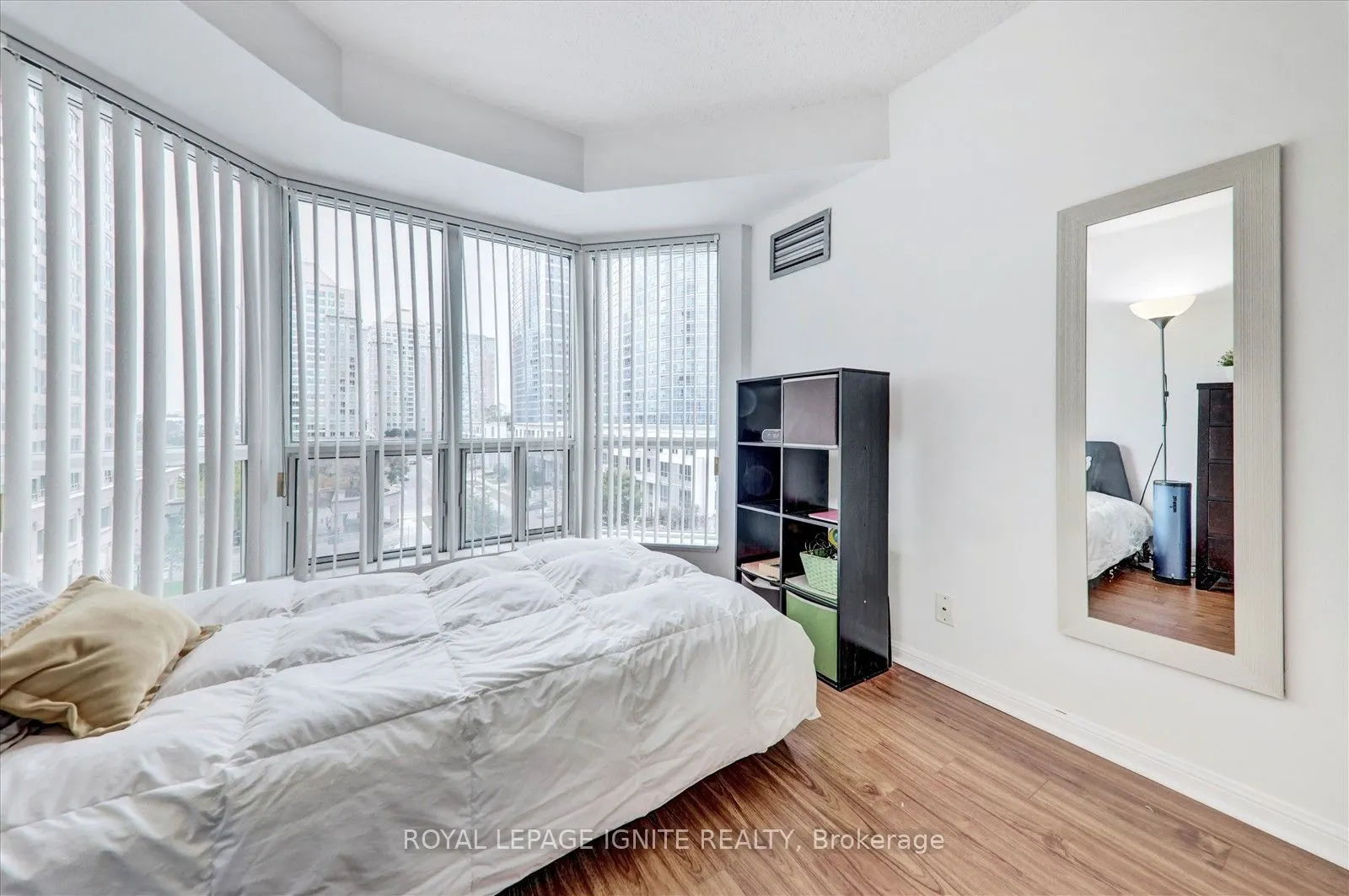 11 Lee Centre Drive, #615