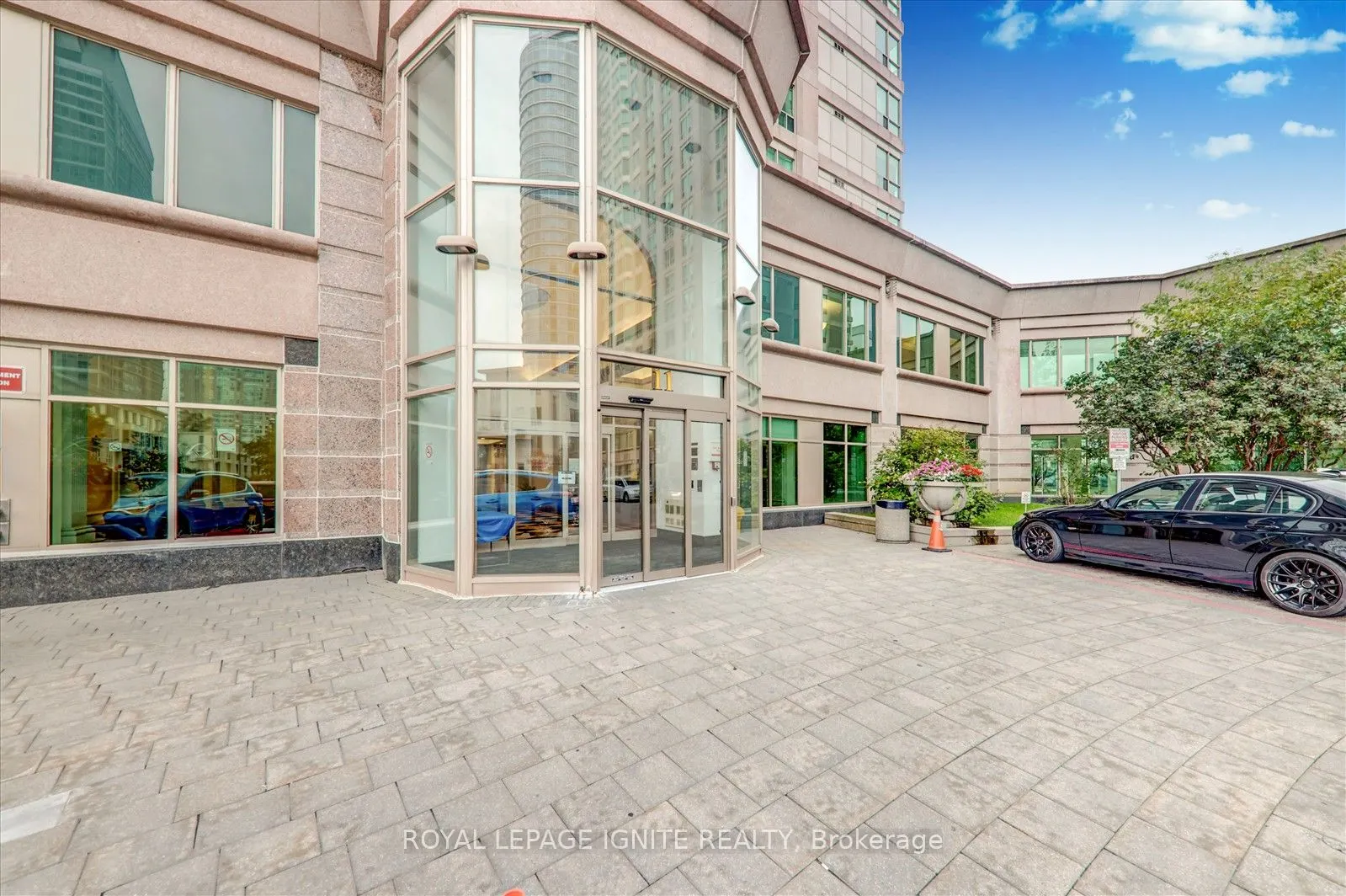 11 Lee Centre Drive, #615