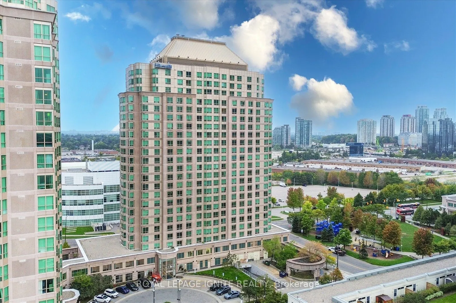 11 Lee Centre Drive, #615