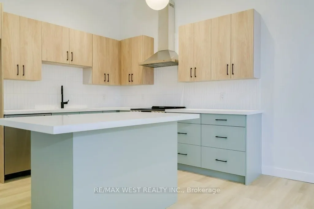 2083 Danforth Avenue, #202