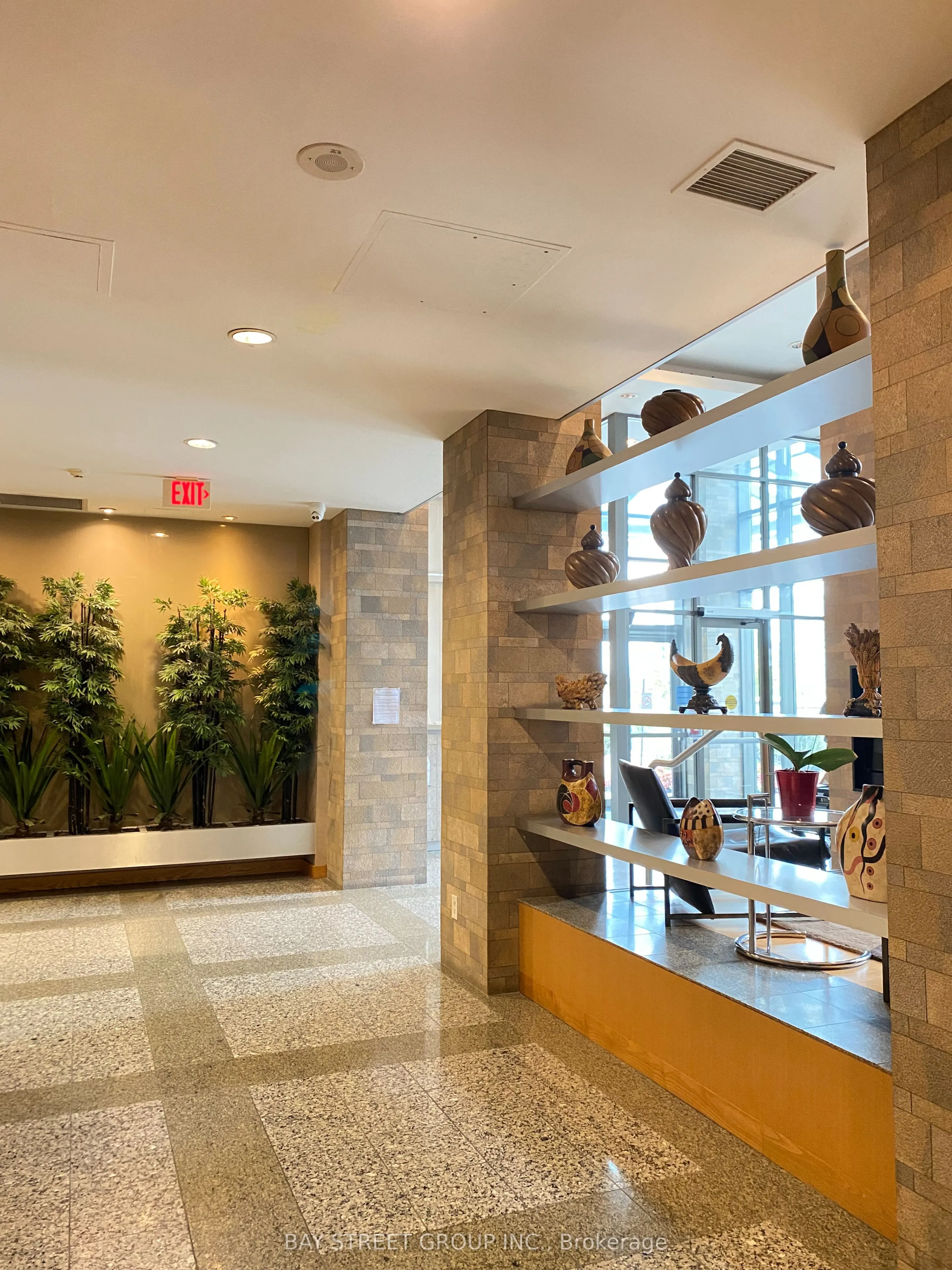 68 Grangeway Avenue E, #1206