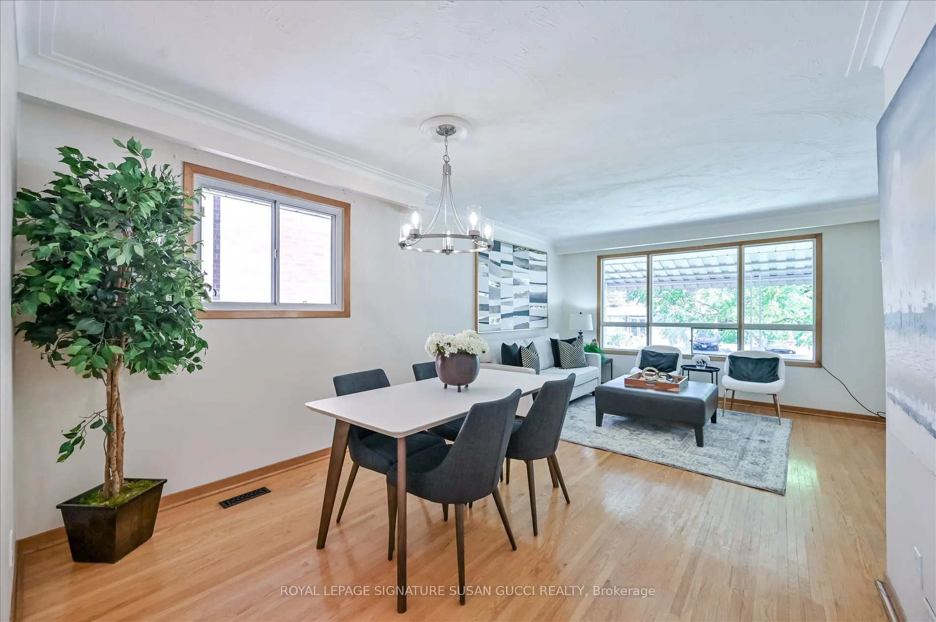 16 Munford Crescent