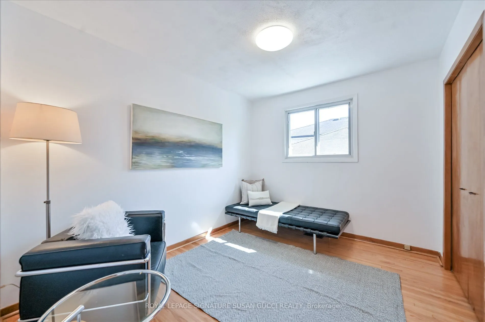 16 Munford Crescent