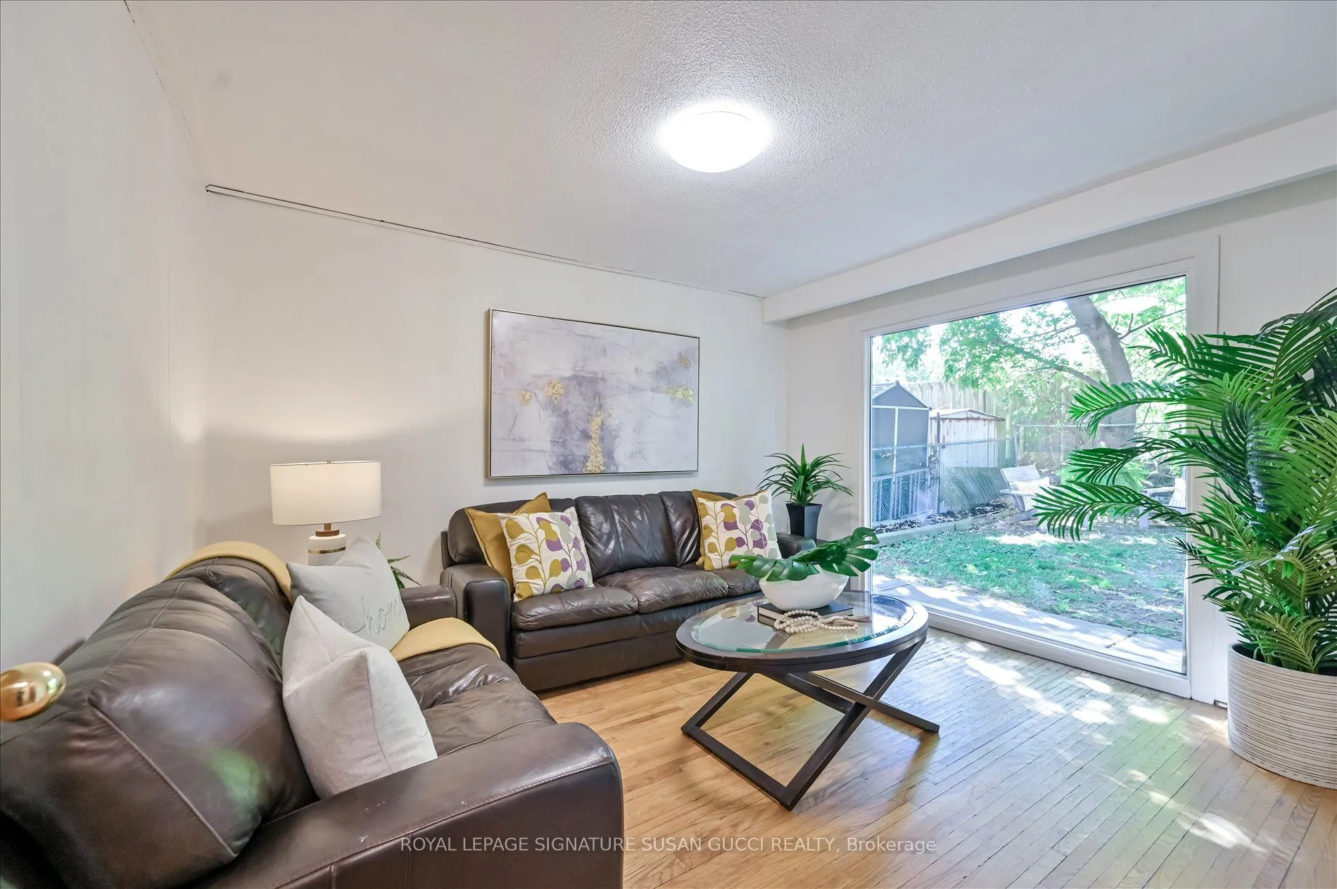 16 Munford Crescent