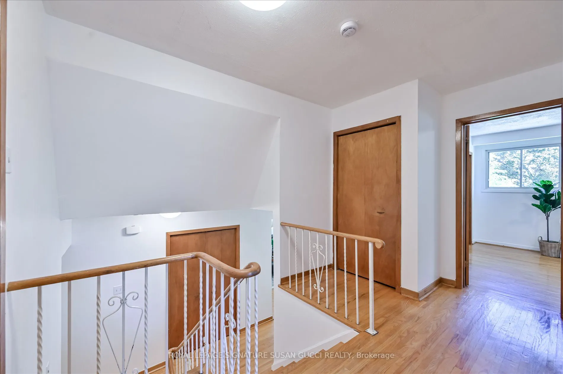 16 Munford Crescent