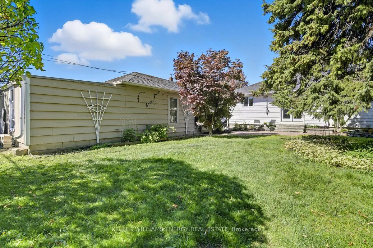 233 Greenwood Avenue