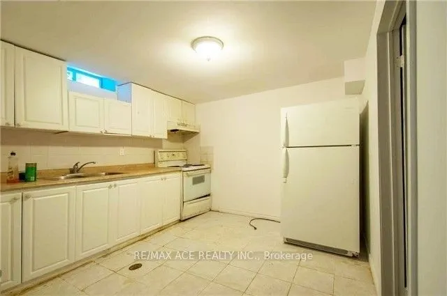 45 Snowball Crescent, #Bsmt