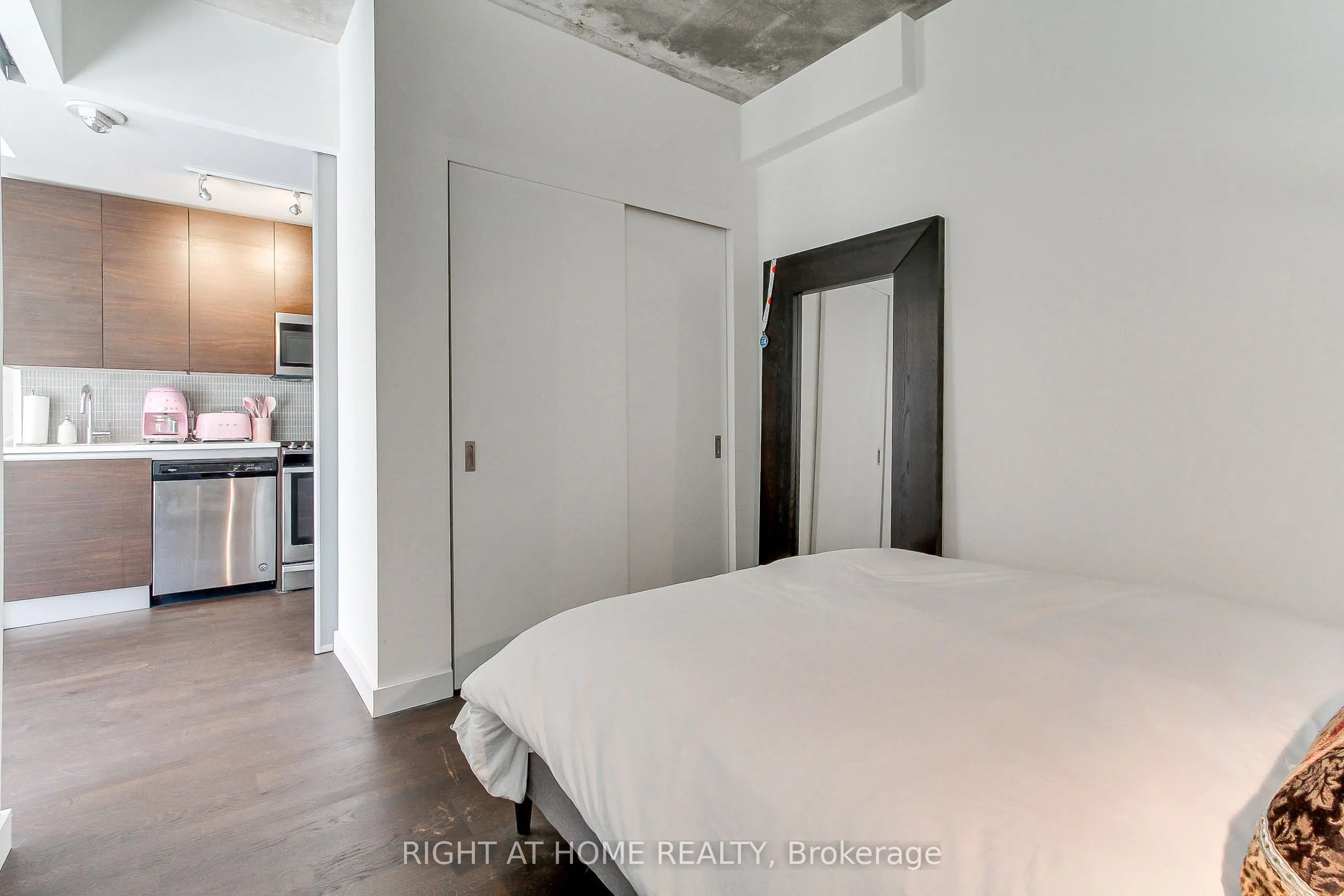 246 Logan Avenue, #206