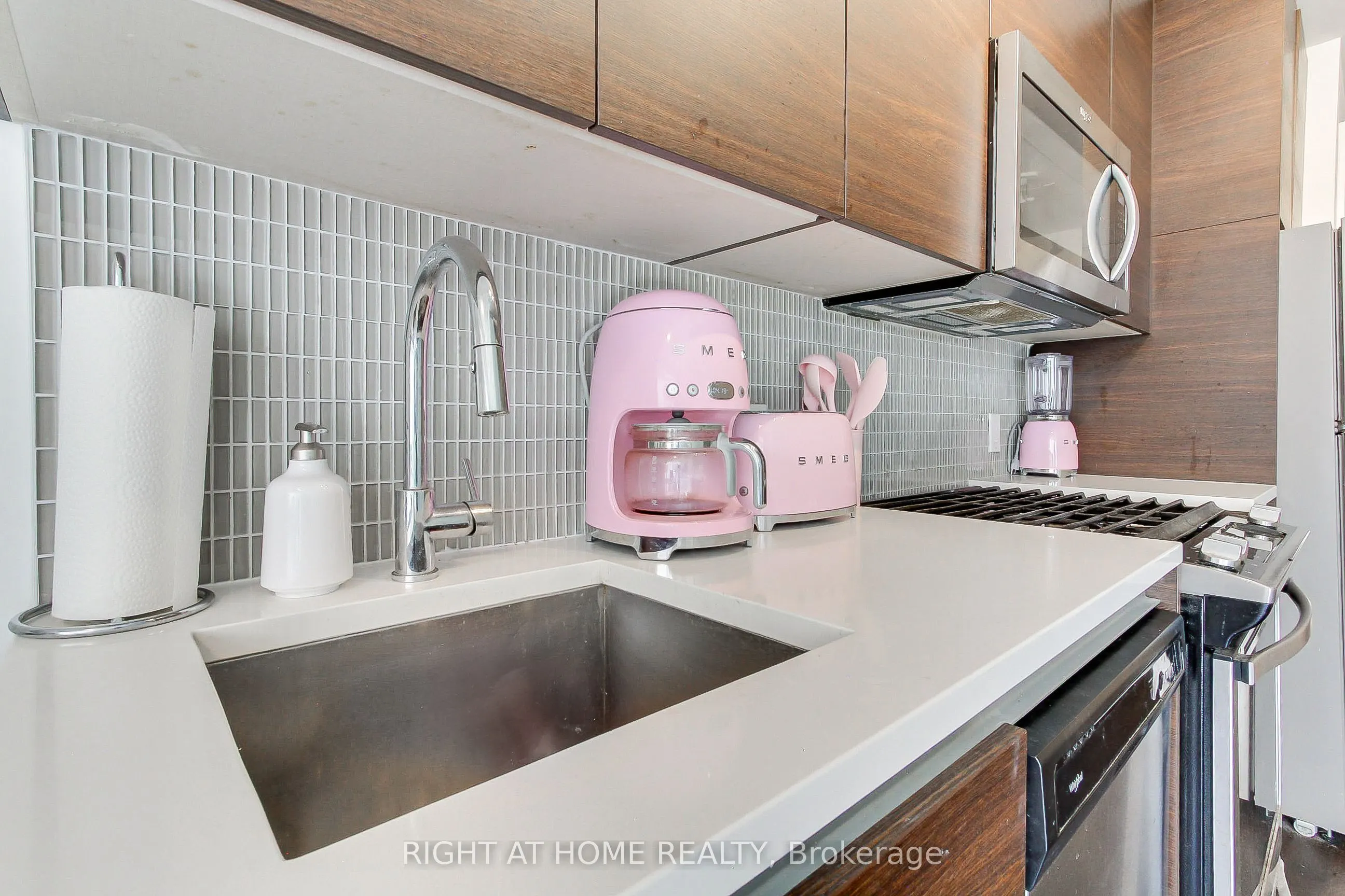 246 Logan Avenue, #206