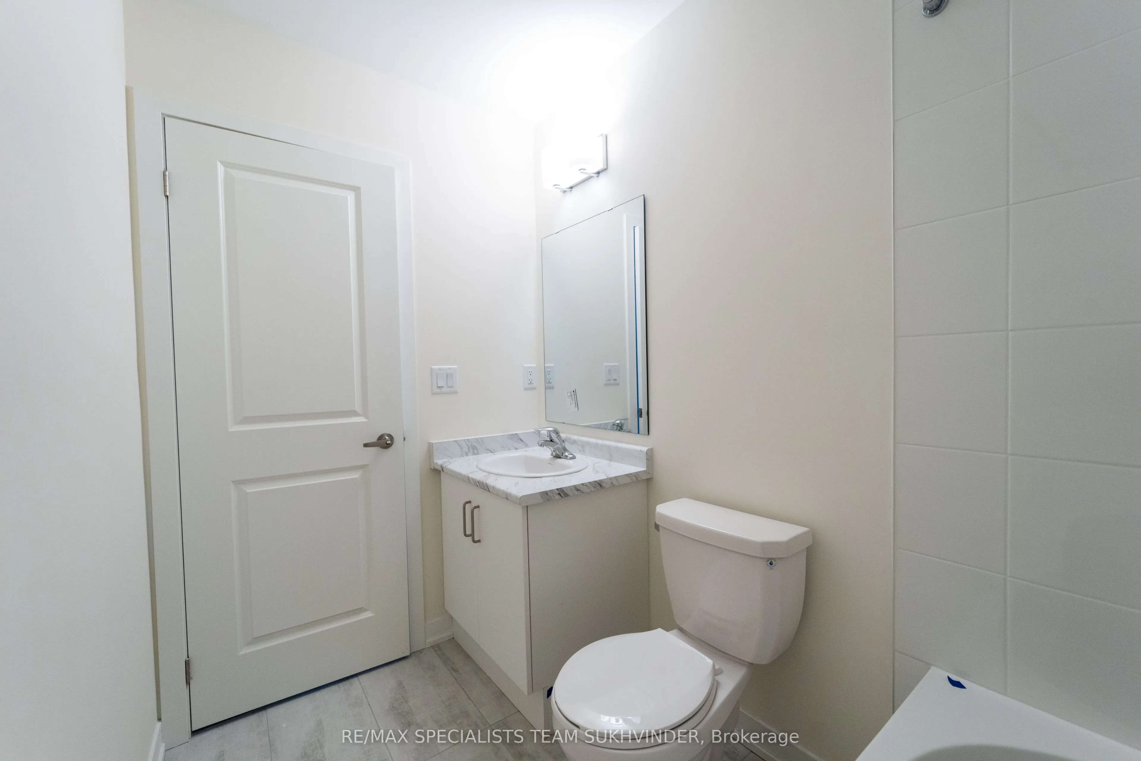 1695 Dersan Street, #808