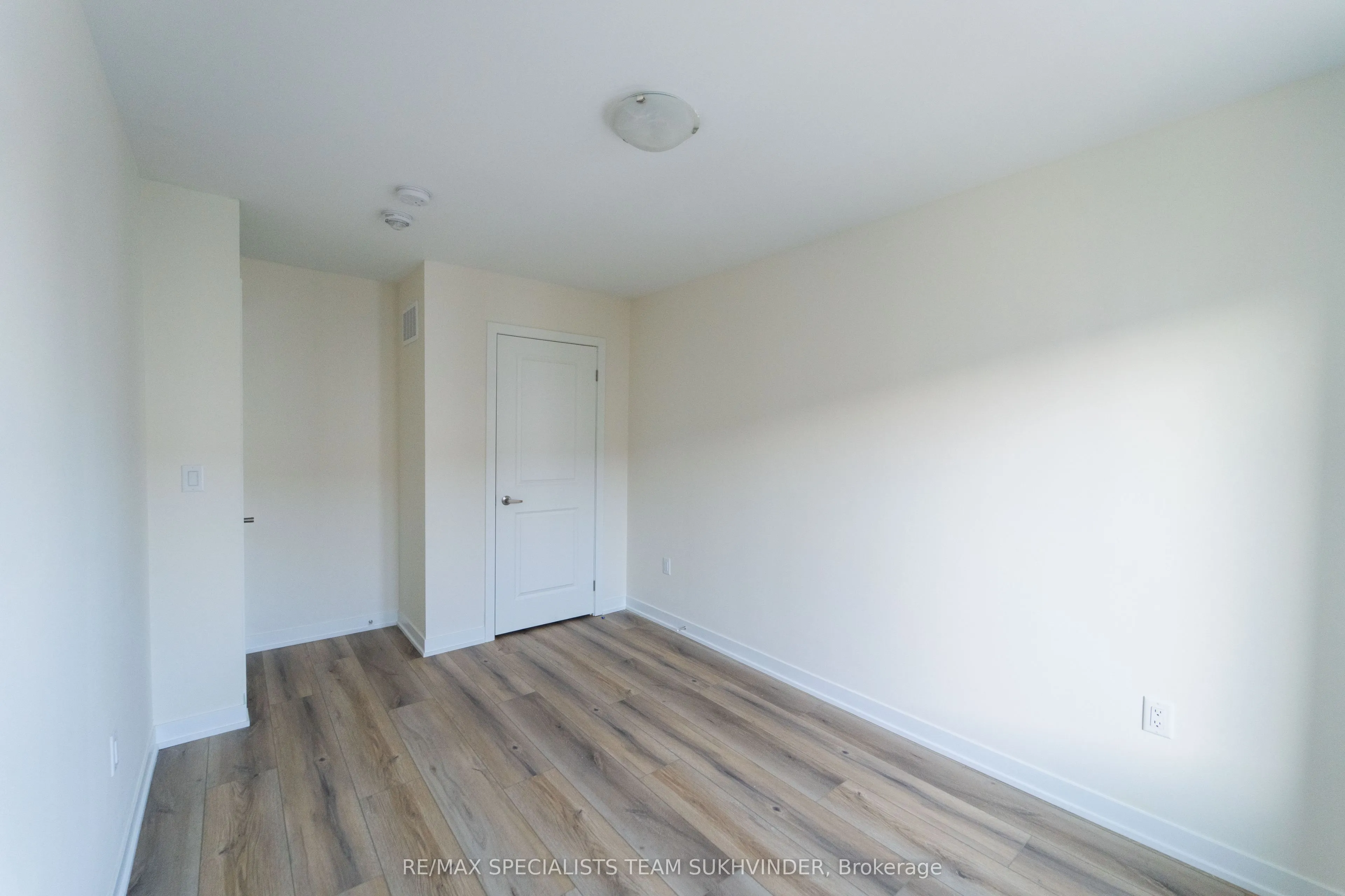 1695 Dersan Street, #808