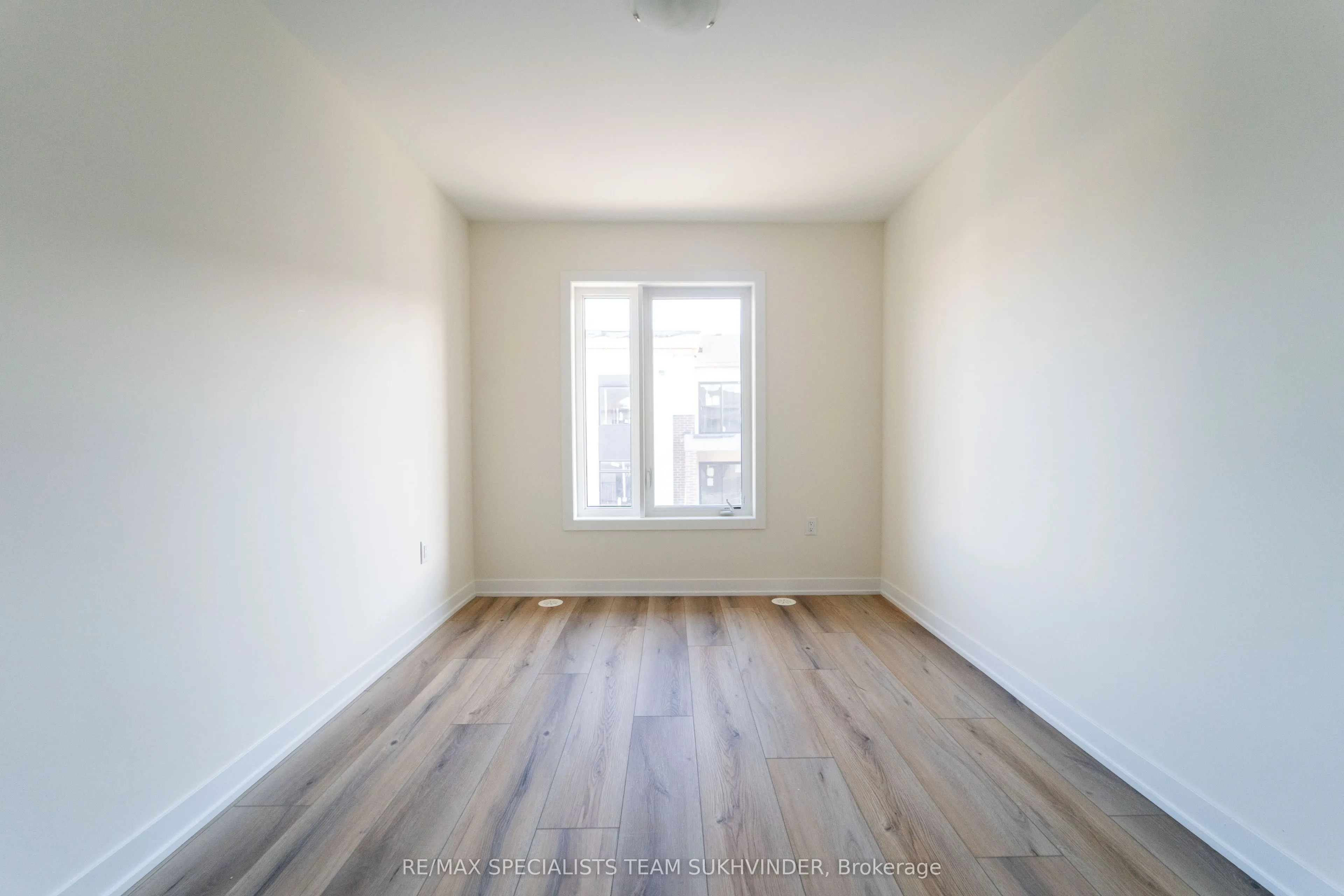 1695 Dersan Street, #808