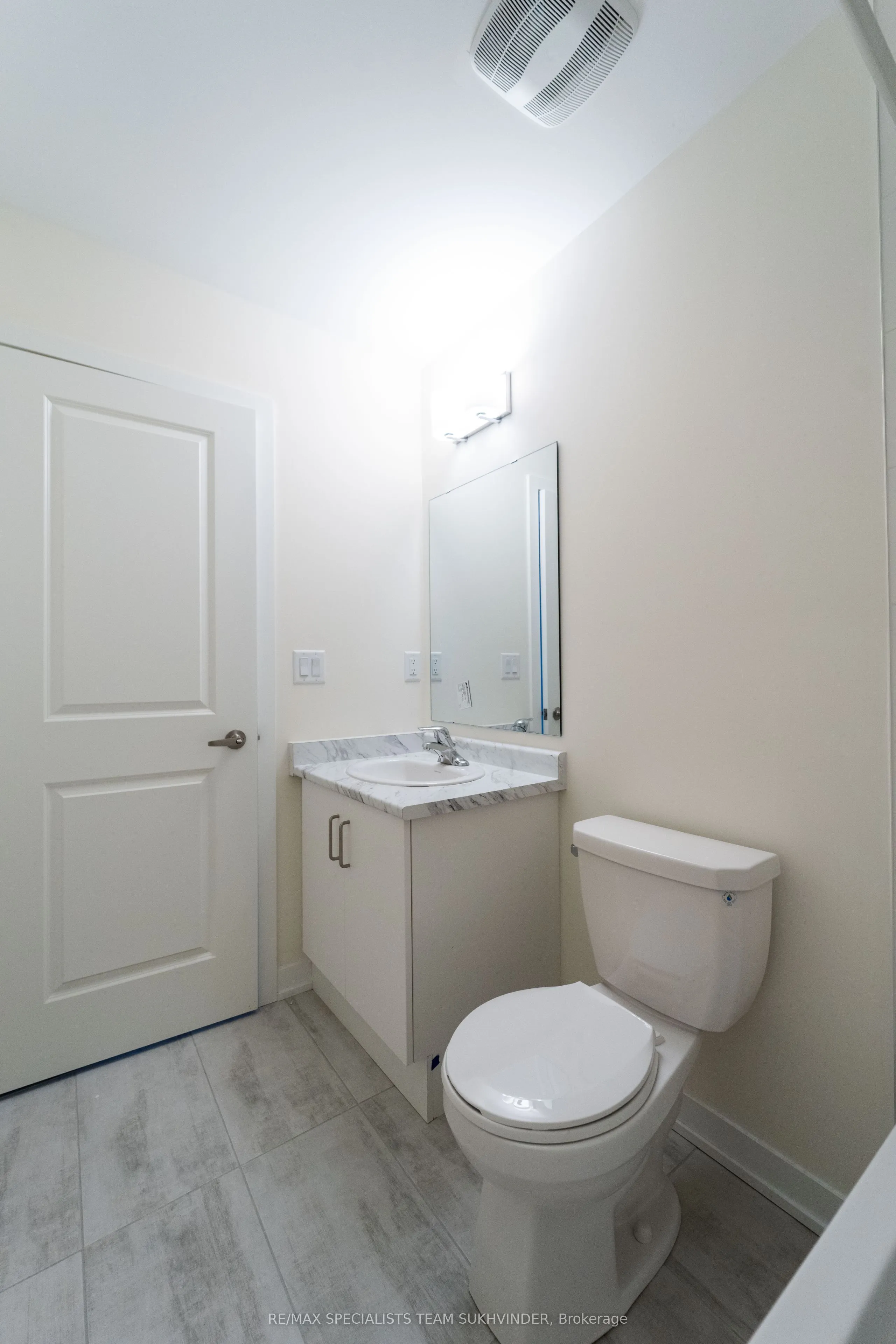 1695 Dersan Street, #808