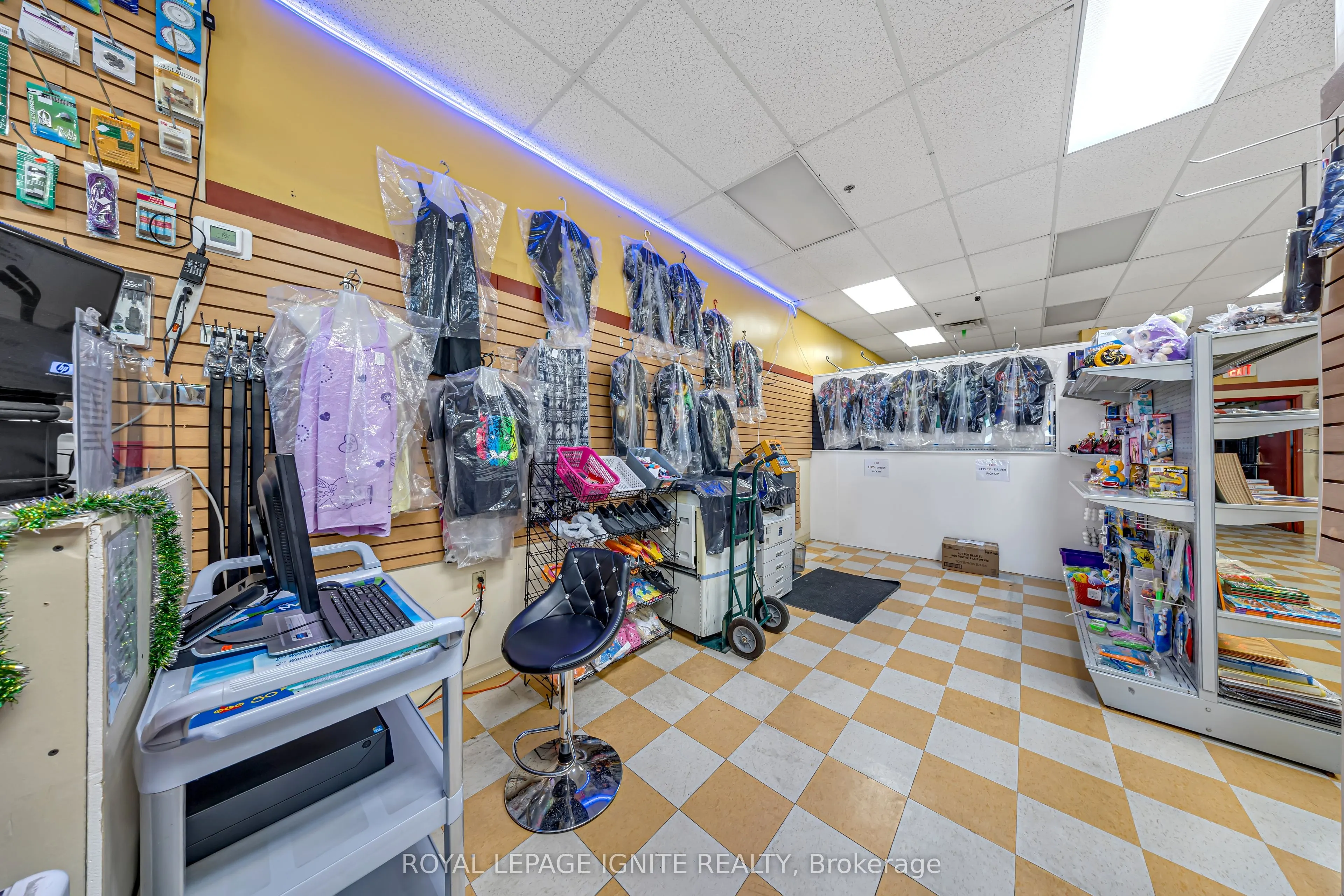2650 Lawrence Avenue E, #8