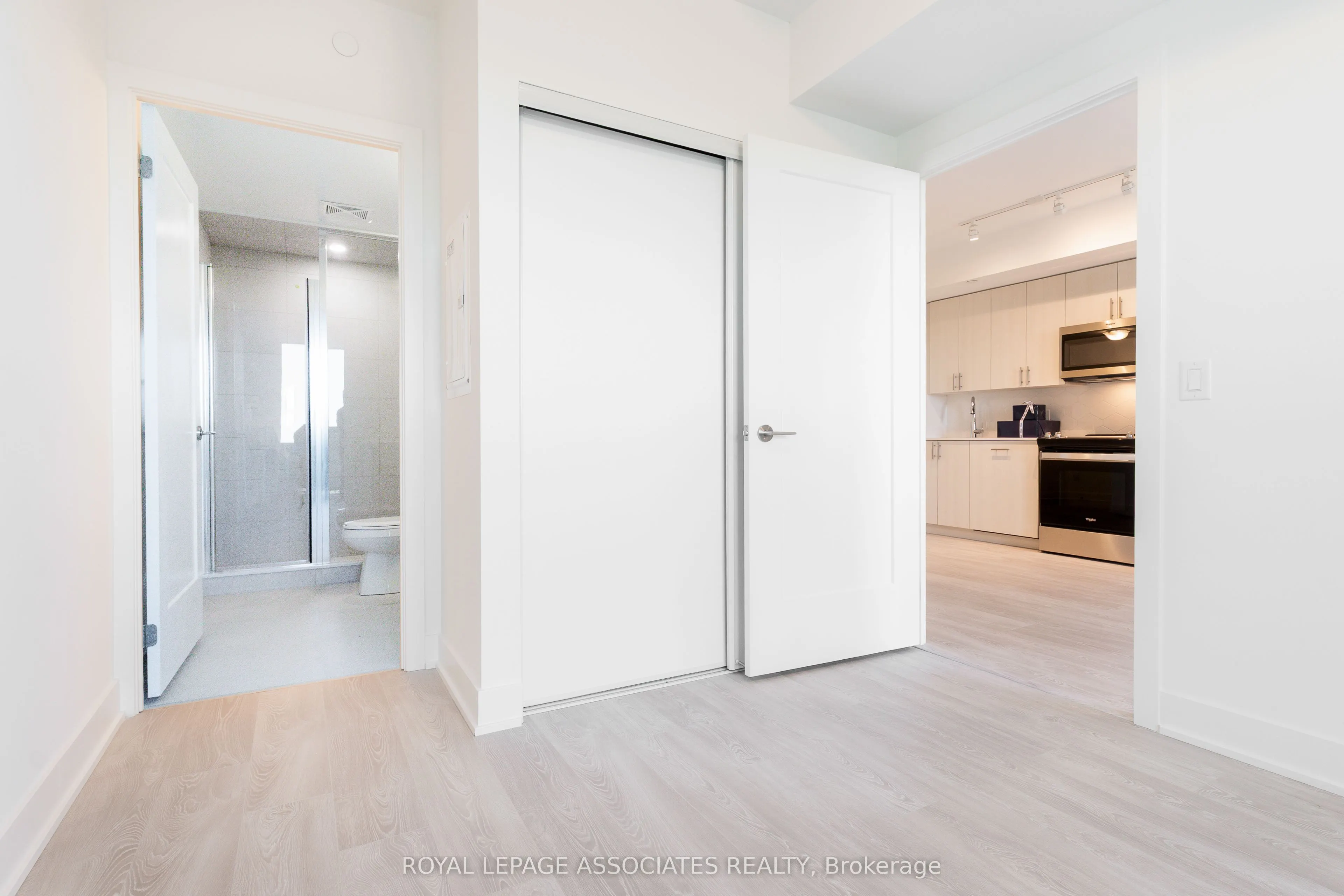 2545 Simcoe Street N, #1832