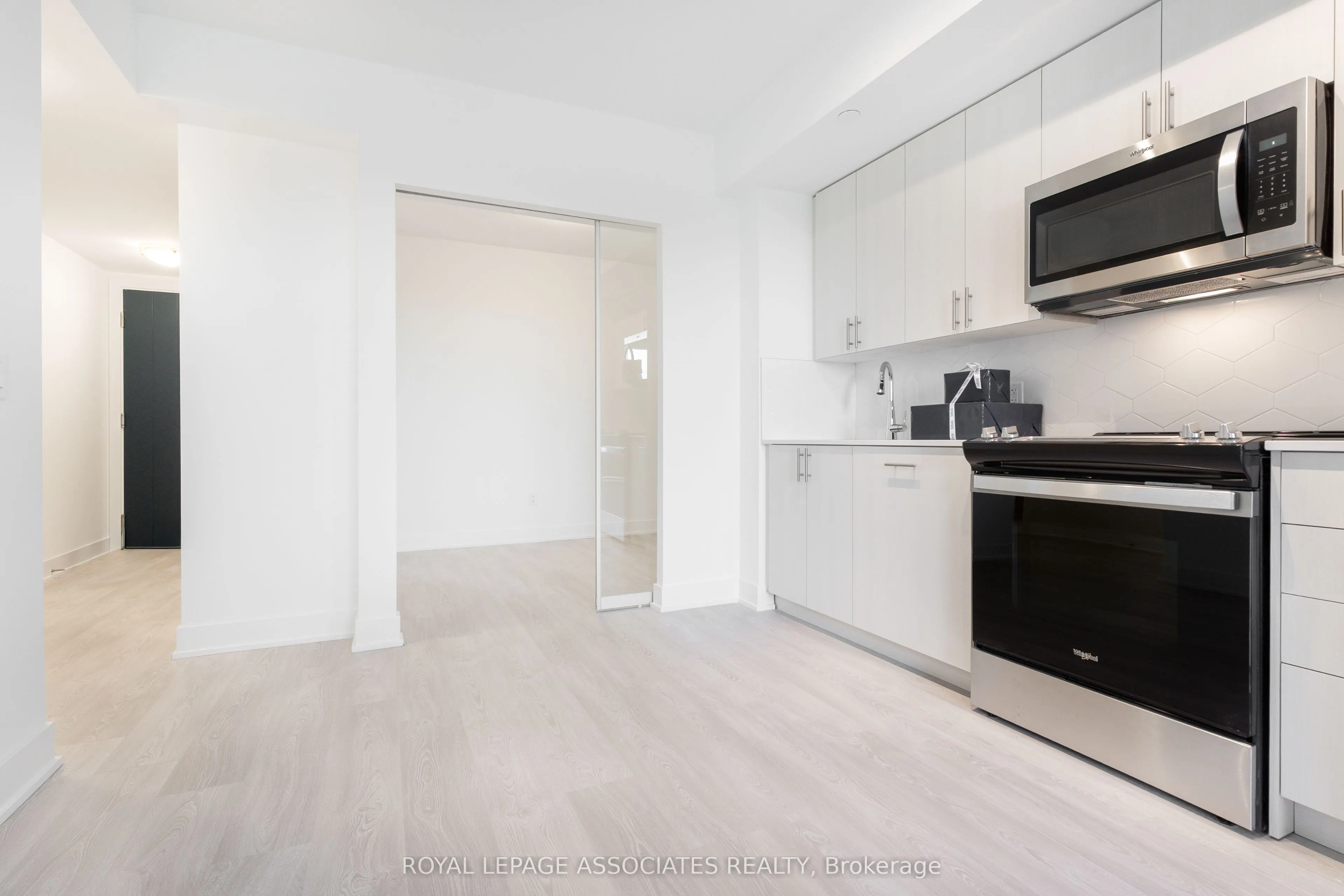 2545 Simcoe Street N, #1832