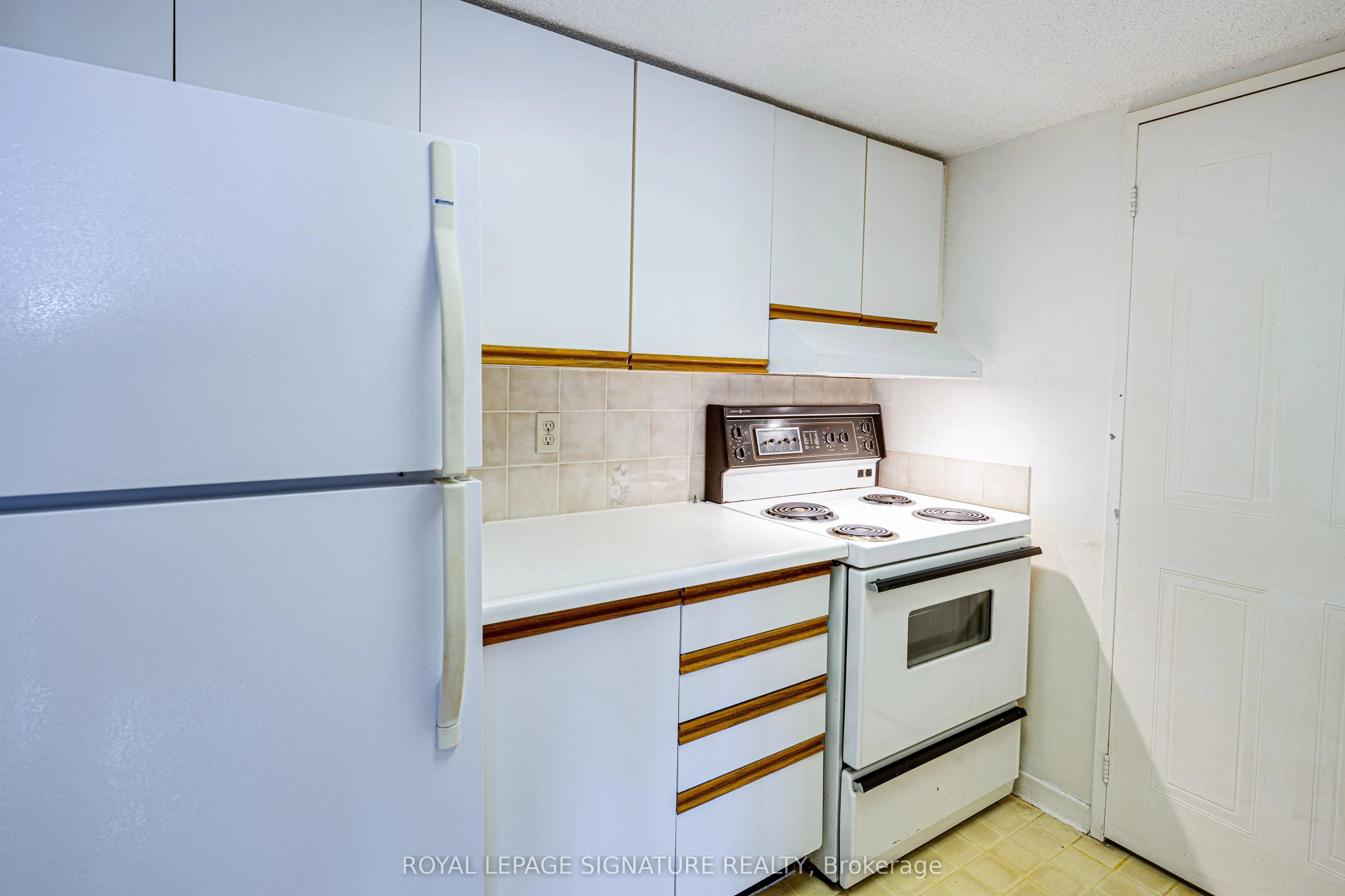 150 Alton Towers Circle, #405