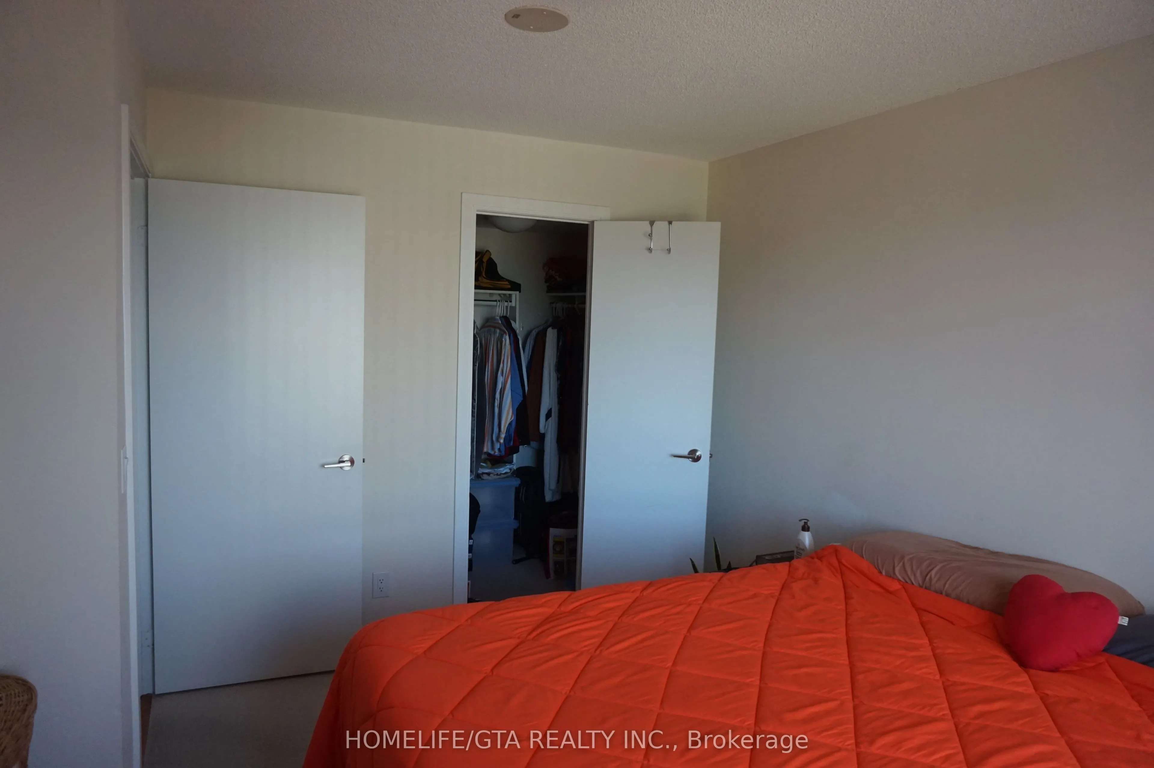 135 Village Green Square, #2121
