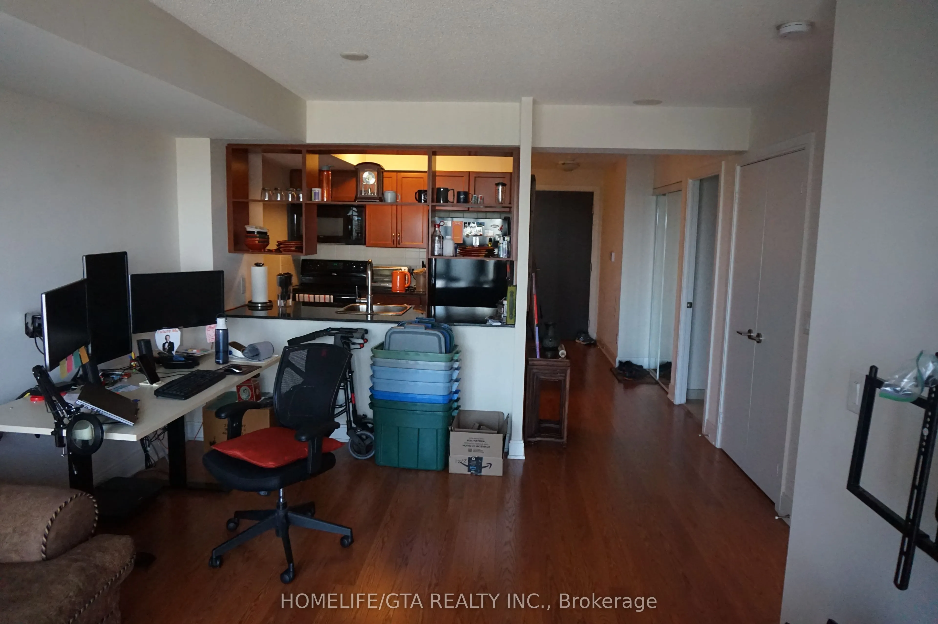135 Village Green Square, #2121