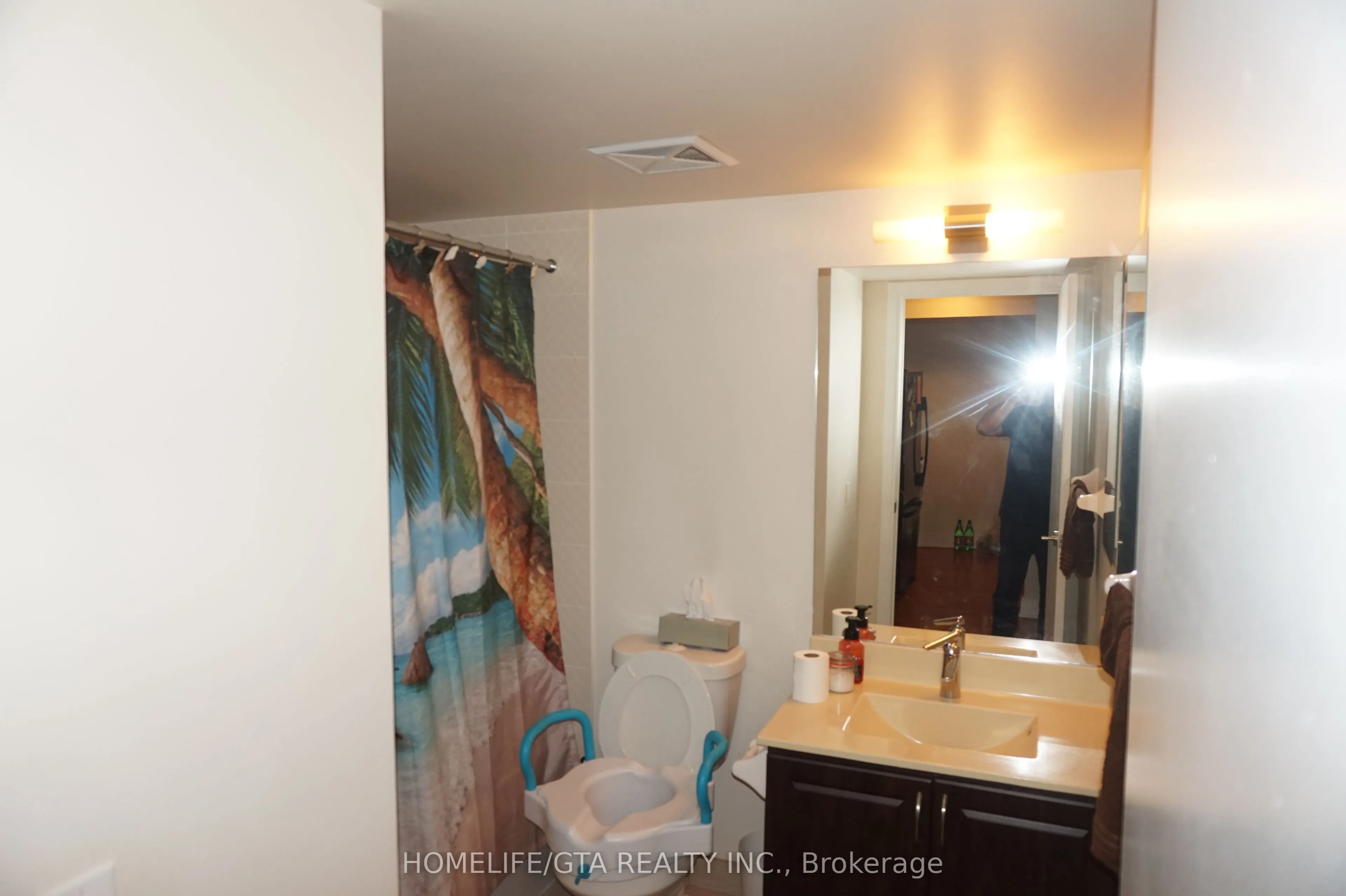 135 Village Green Square, #2121