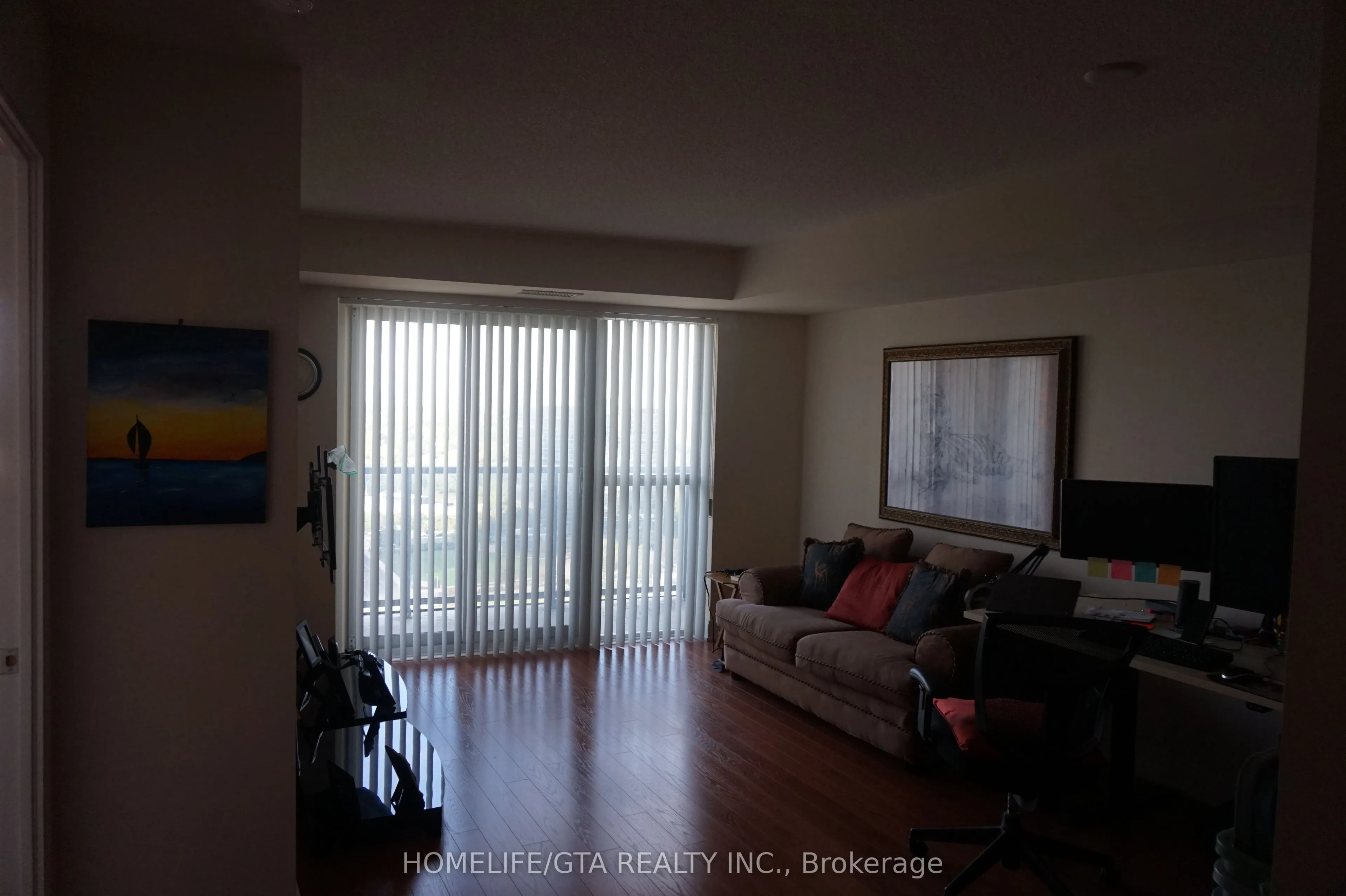 135 Village Green Square, #2121