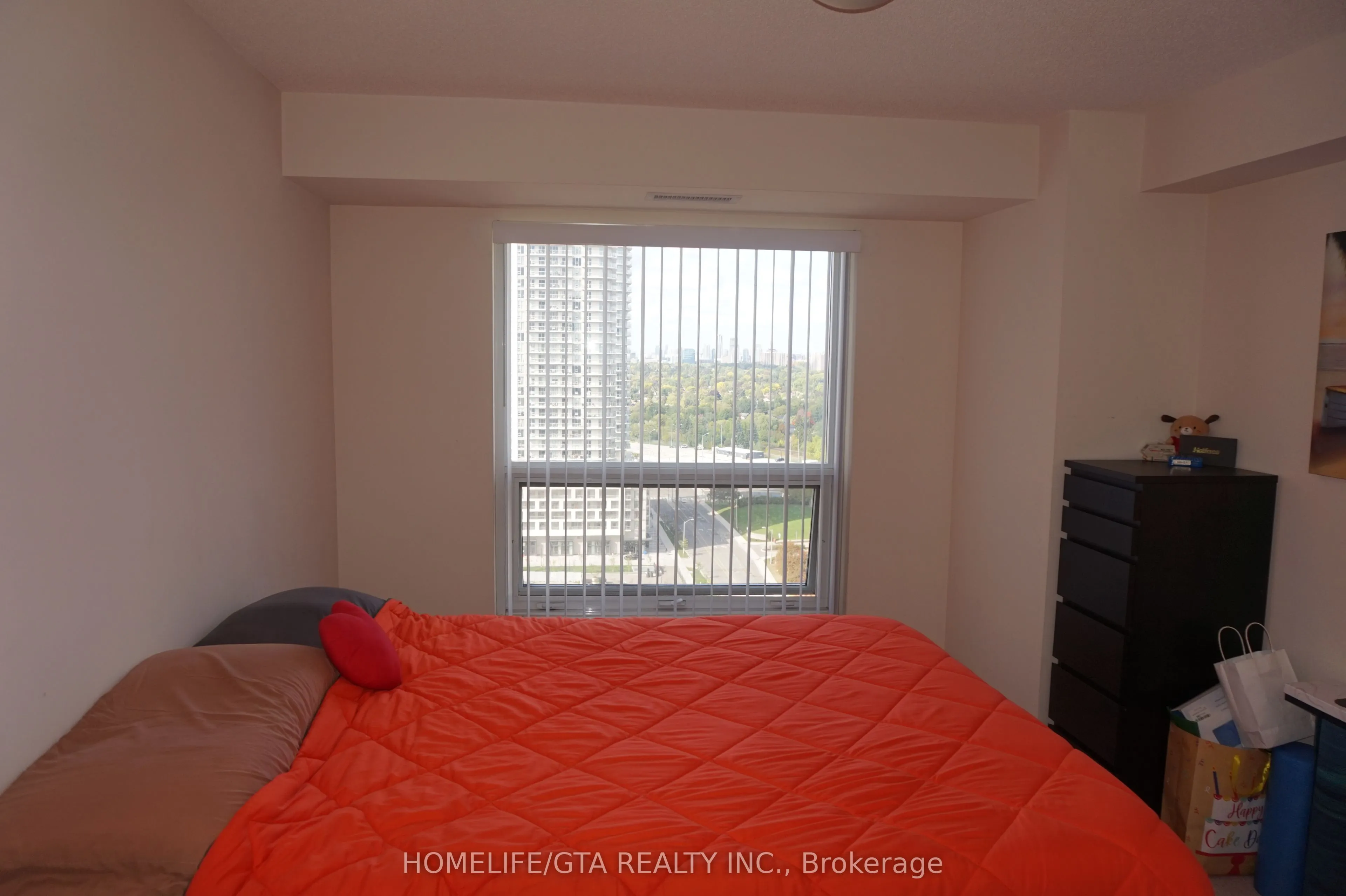 135 Village Green Square, #2121