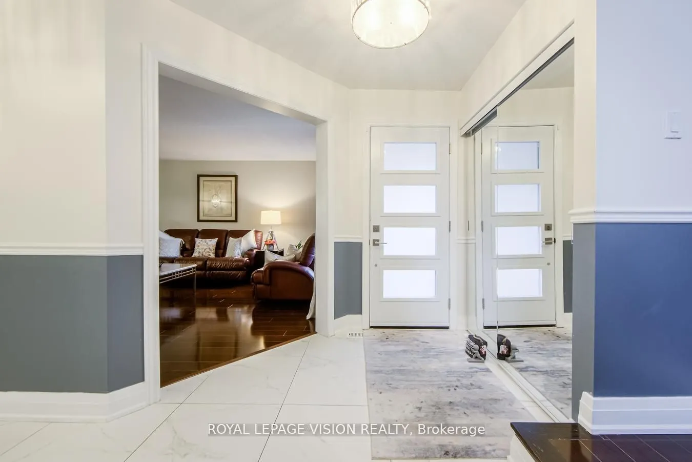 28 Valley Centre Drive S