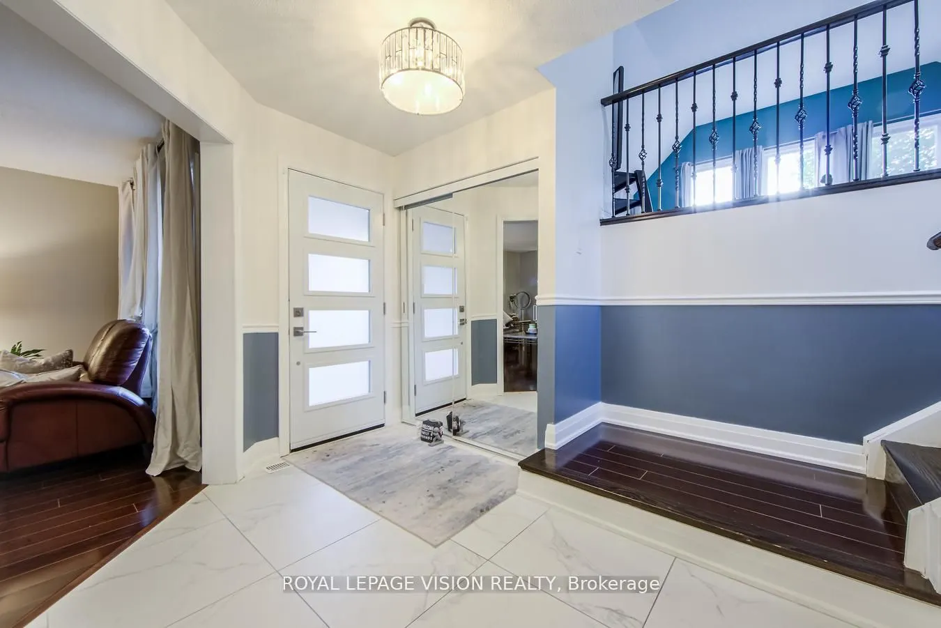 28 Valley Centre Drive S