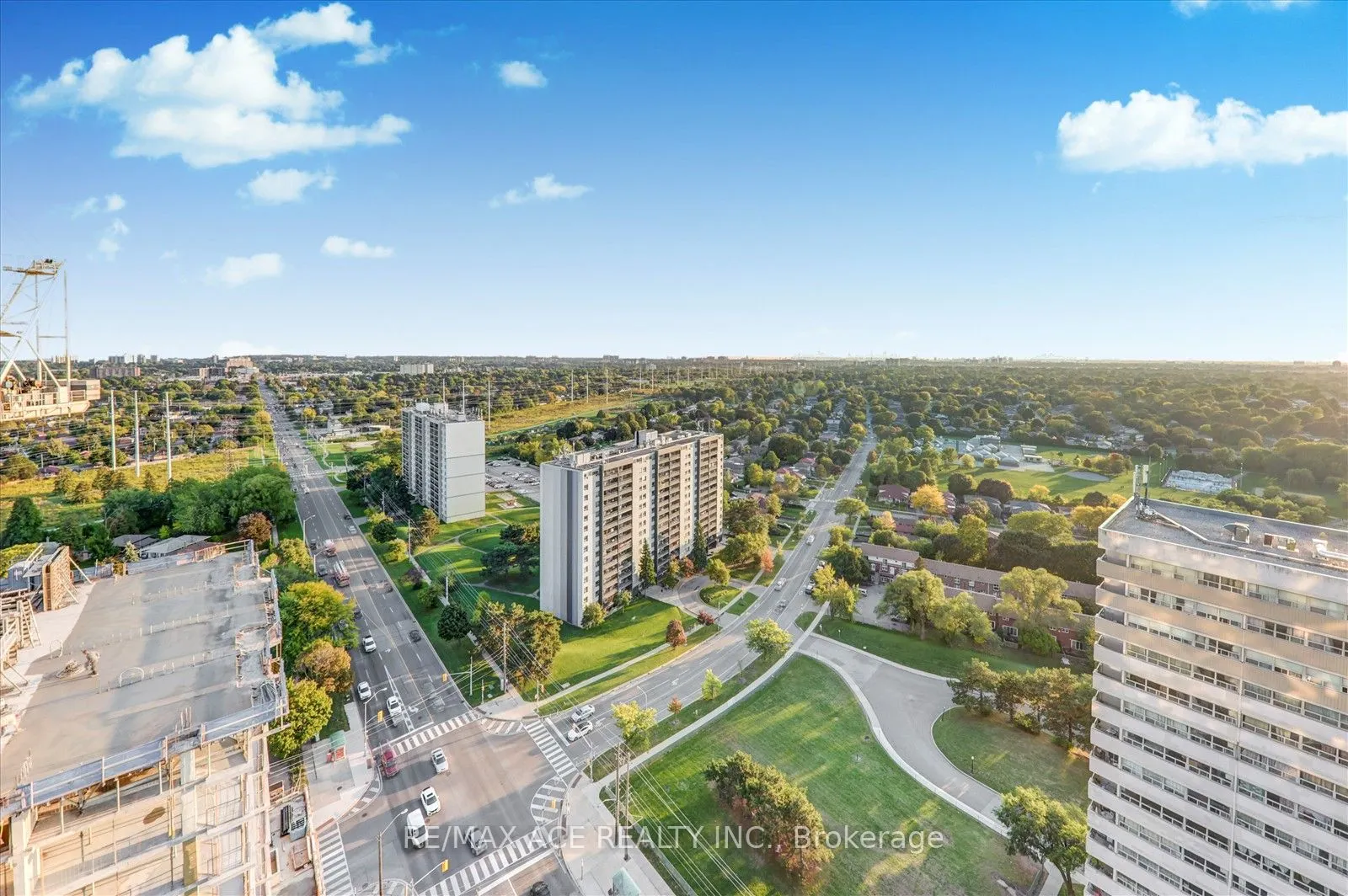20 Meadowglen Place, #2606