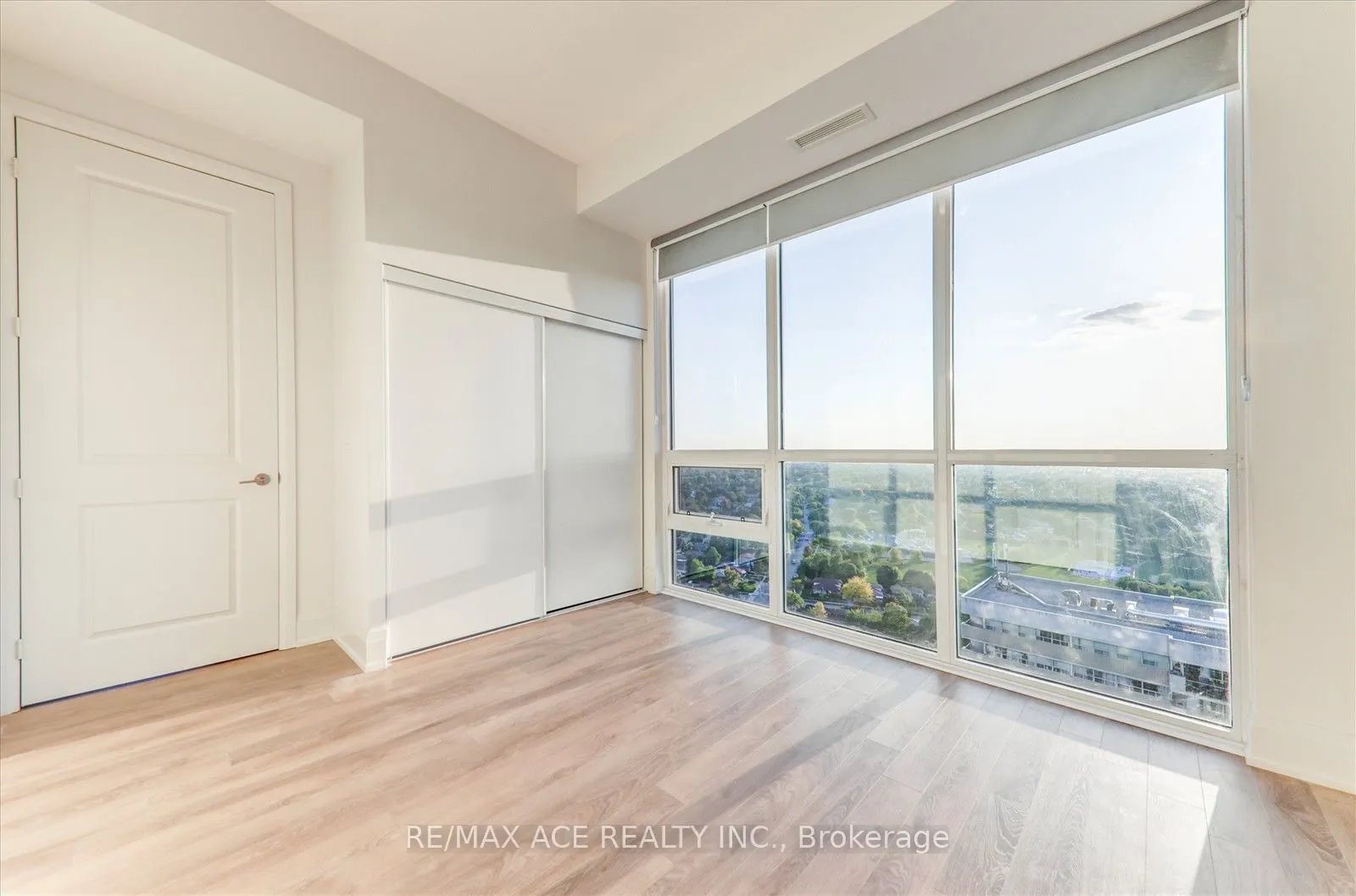 20 Meadowglen Place, #2606