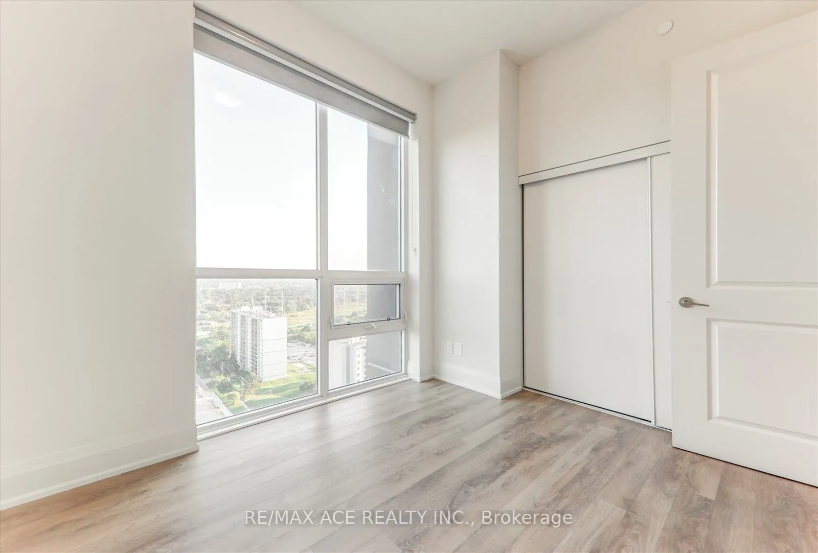 20 Meadowglen Place, #2606