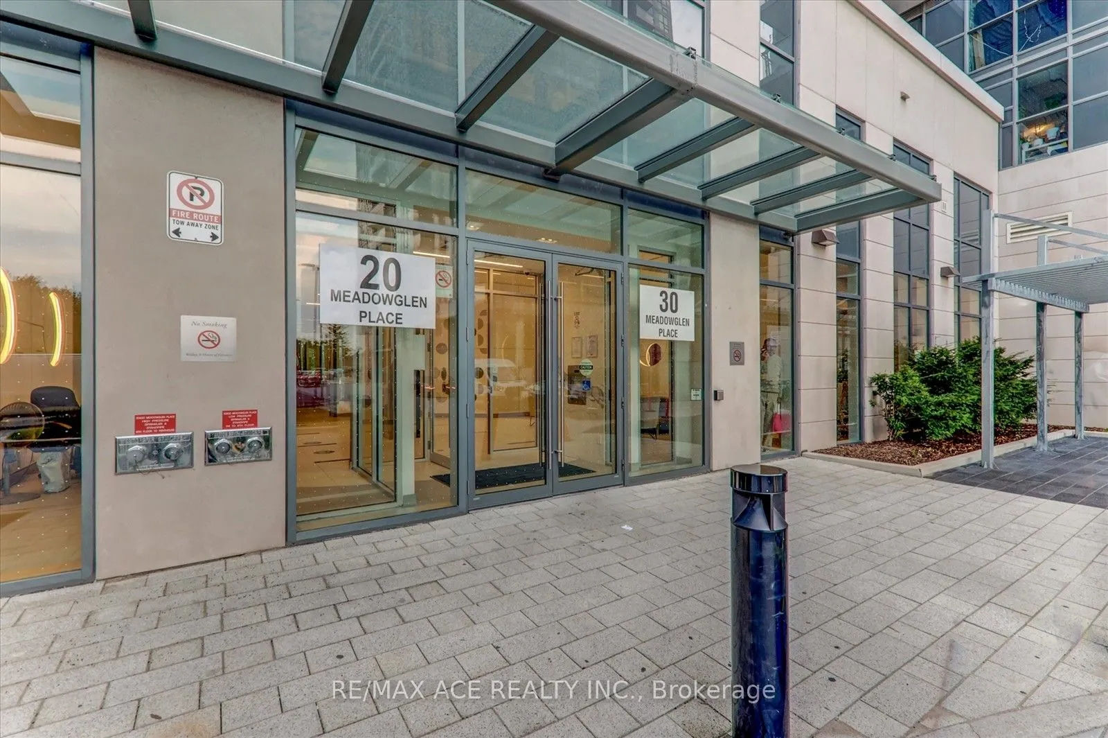 20 Meadowglen Place, #2606