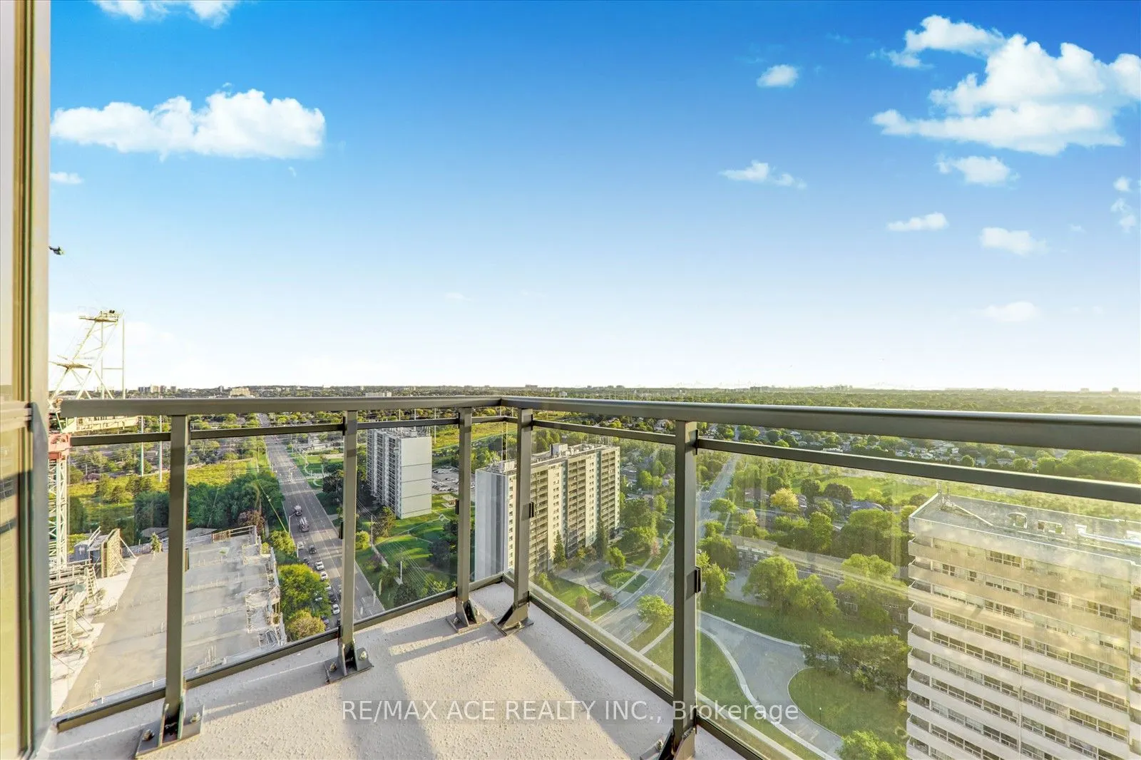 20 Meadowglen Place, #2606