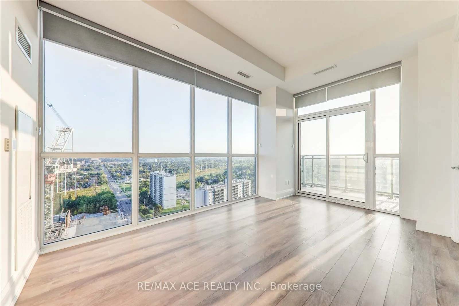 20 Meadowglen Place, #2606