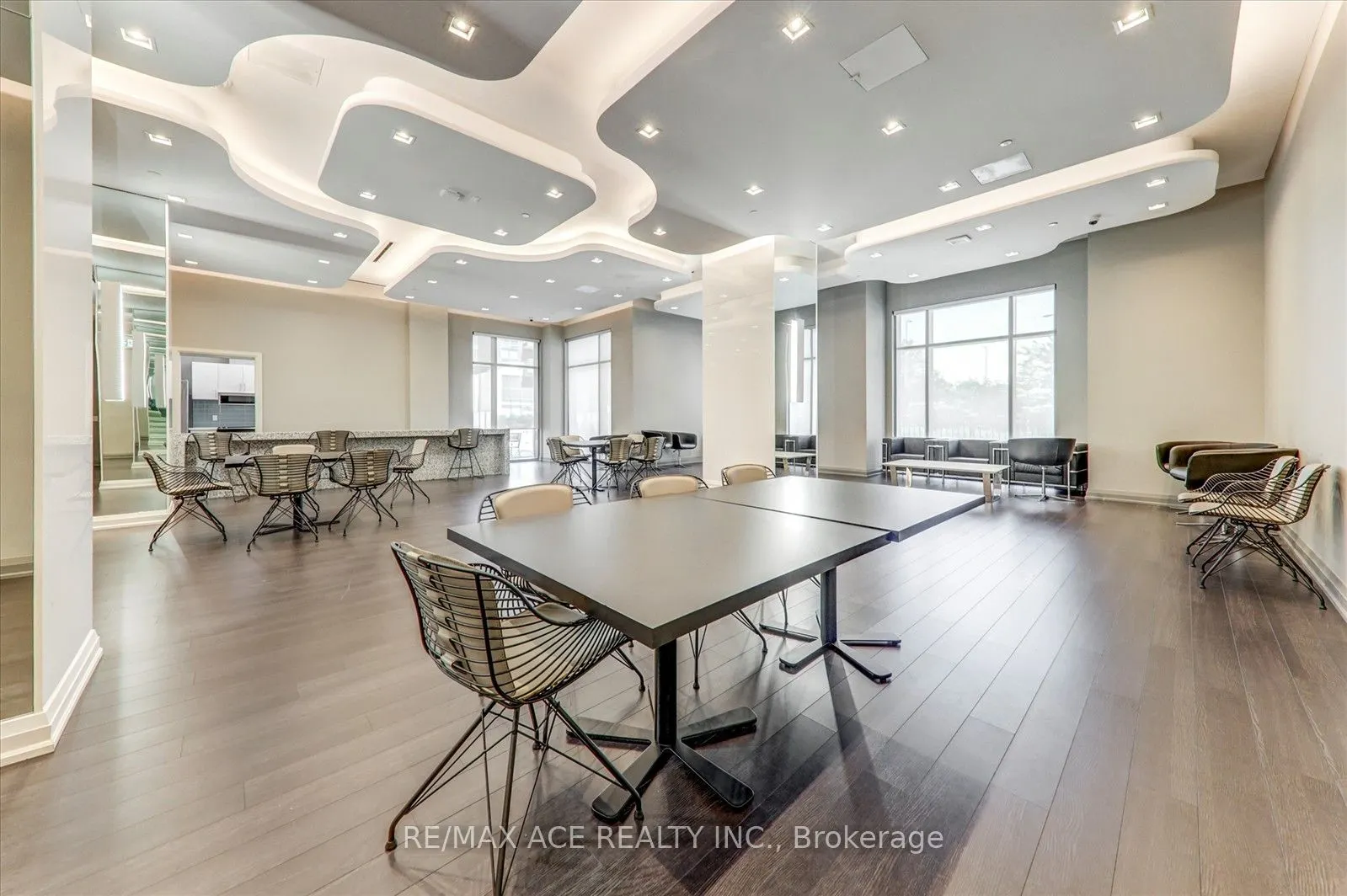 20 Meadowglen Place, #2606