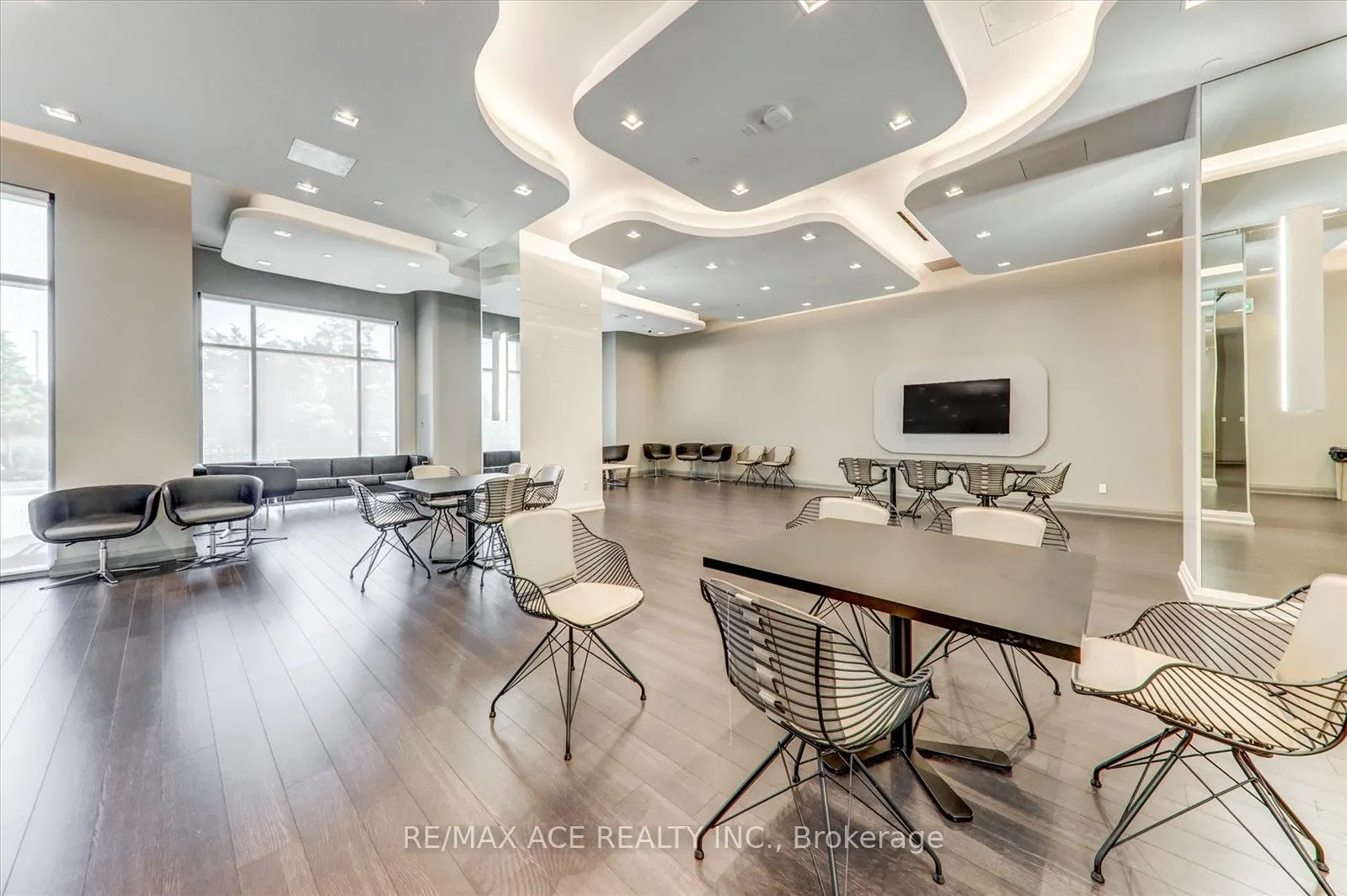 20 Meadowglen Place, #2606