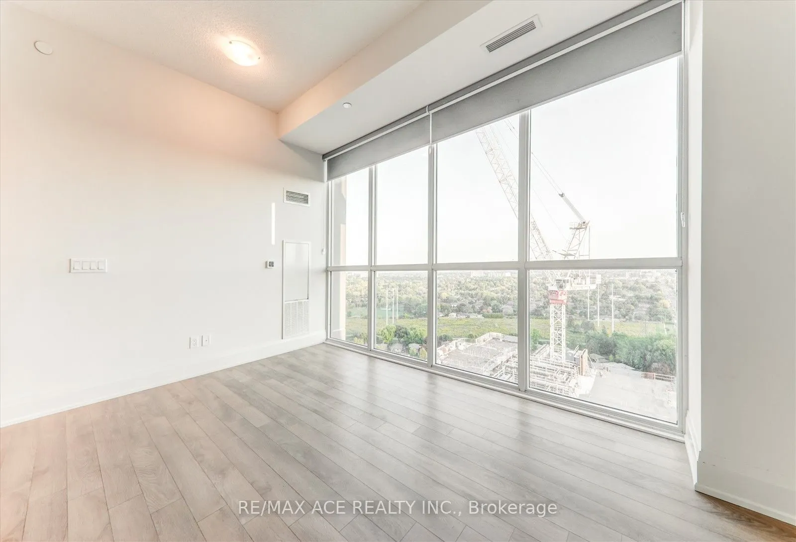20 Meadowglen Place, #2606