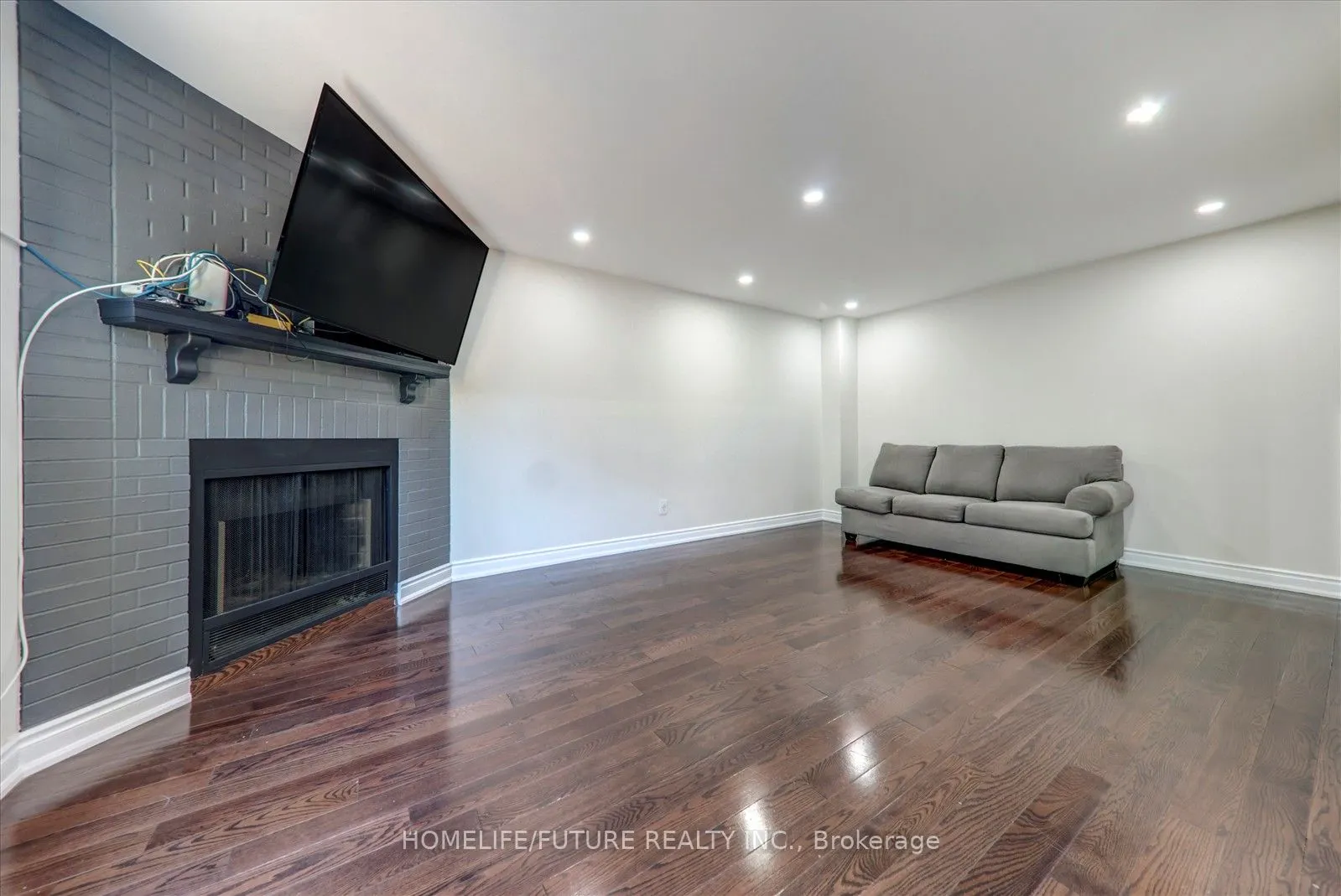 83 Old Finch Avenue