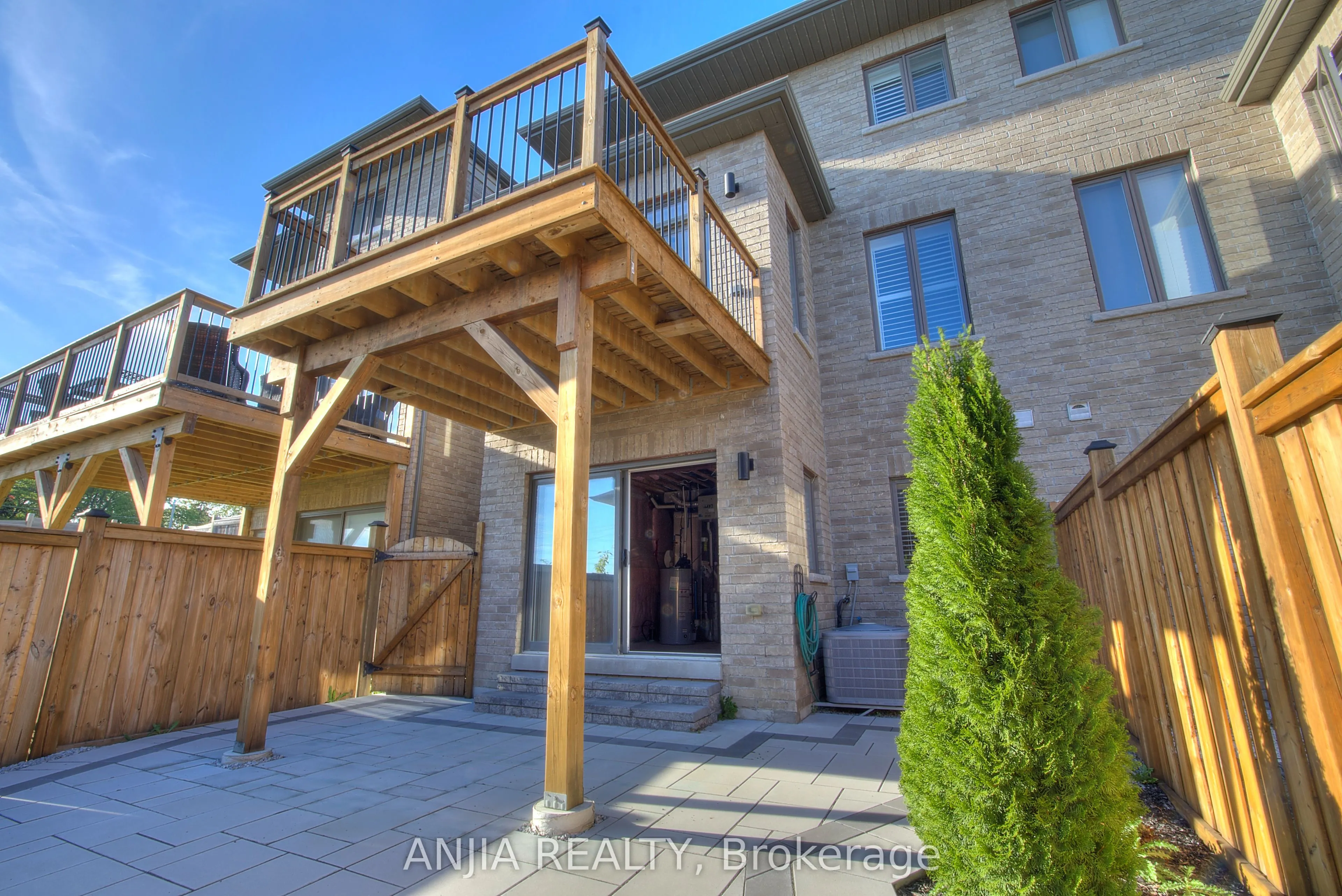 93 Barrister Avenue